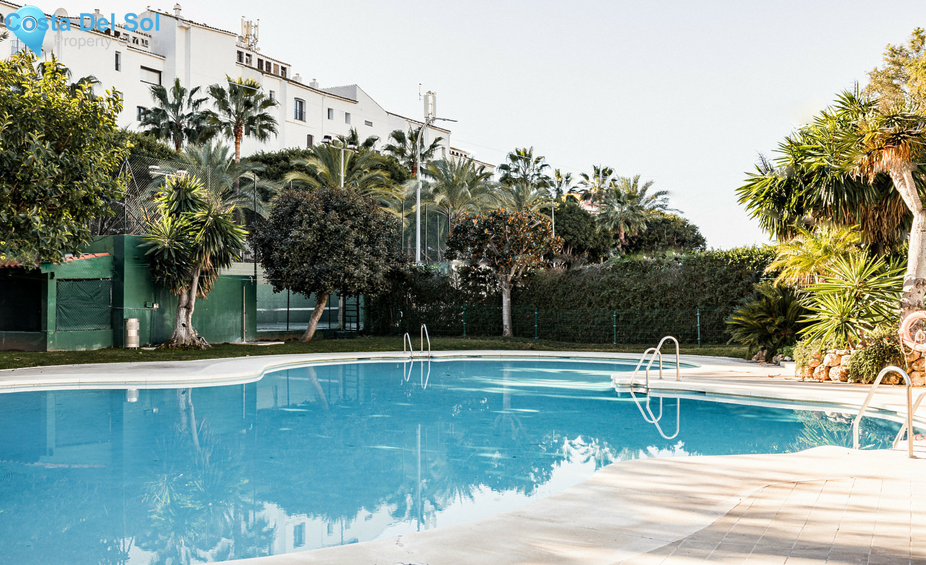 Middle Floor Apartment in Puerto Banús-1559670