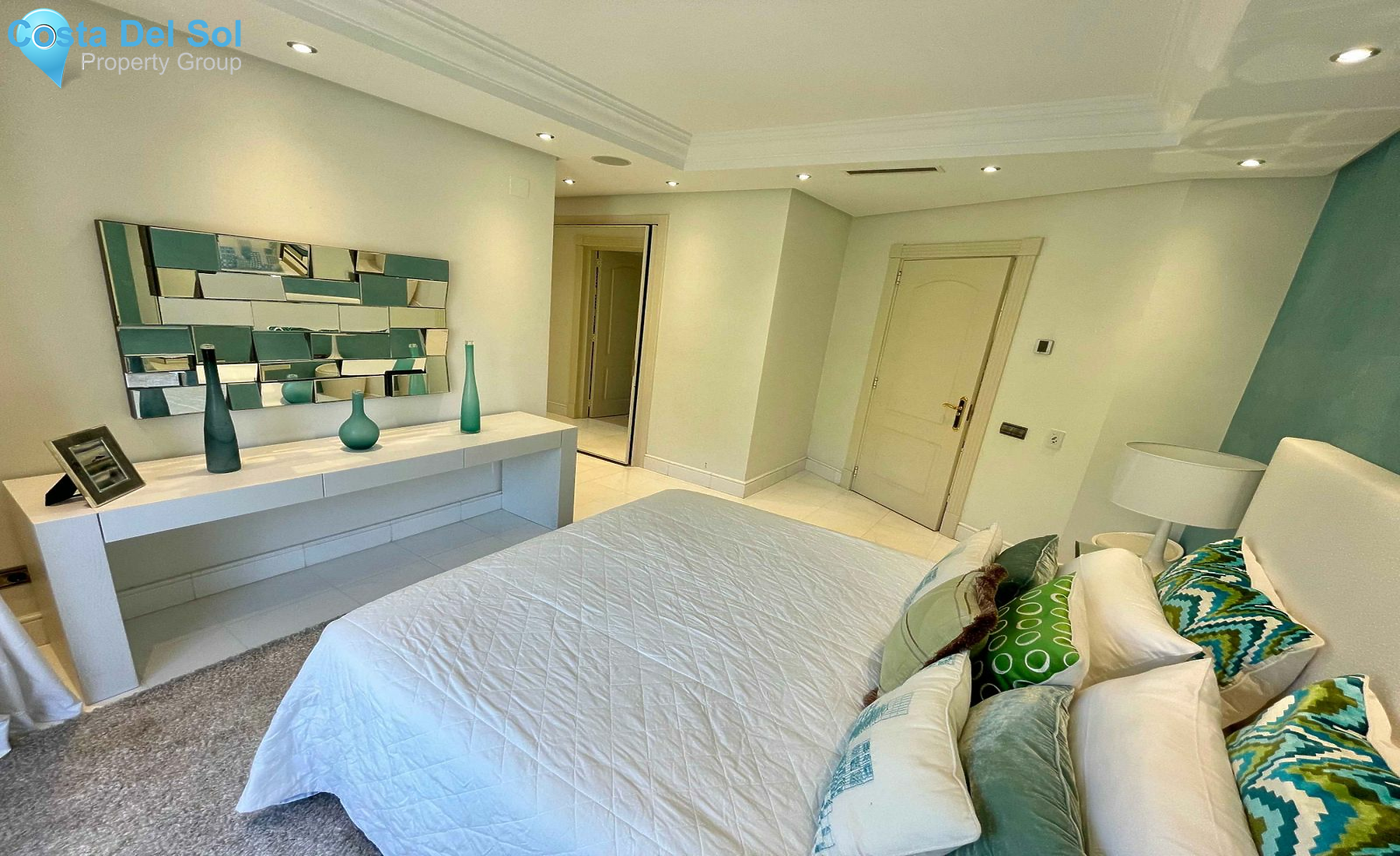 Middle Floor Apartment in Puerto Banús-1138762