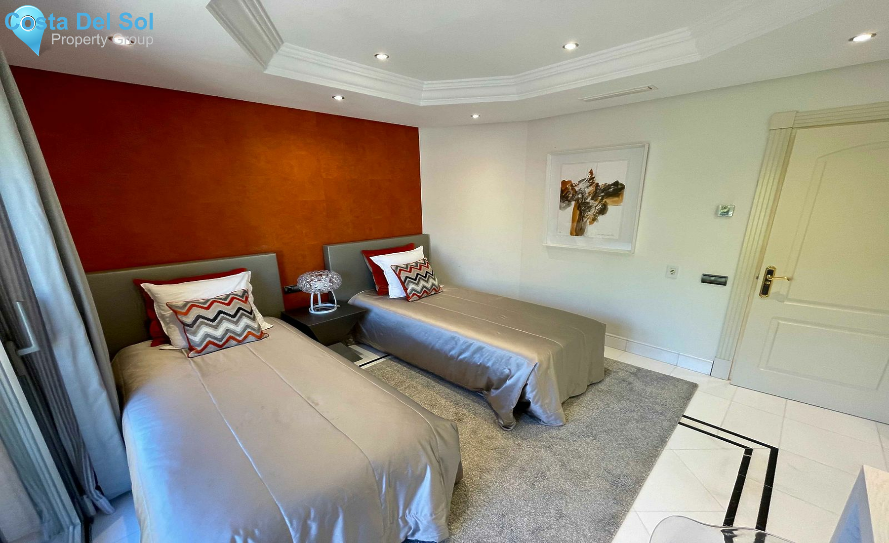 Middle Floor Apartment in Puerto Banús-1138767