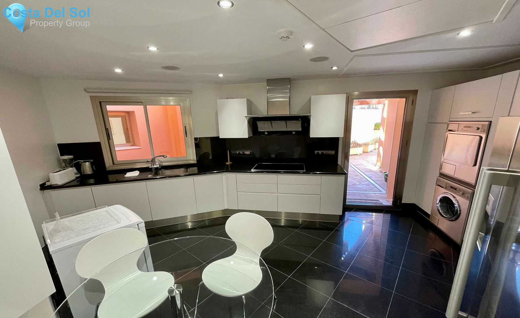 Middle Floor Apartment in Puerto Banús-1138753