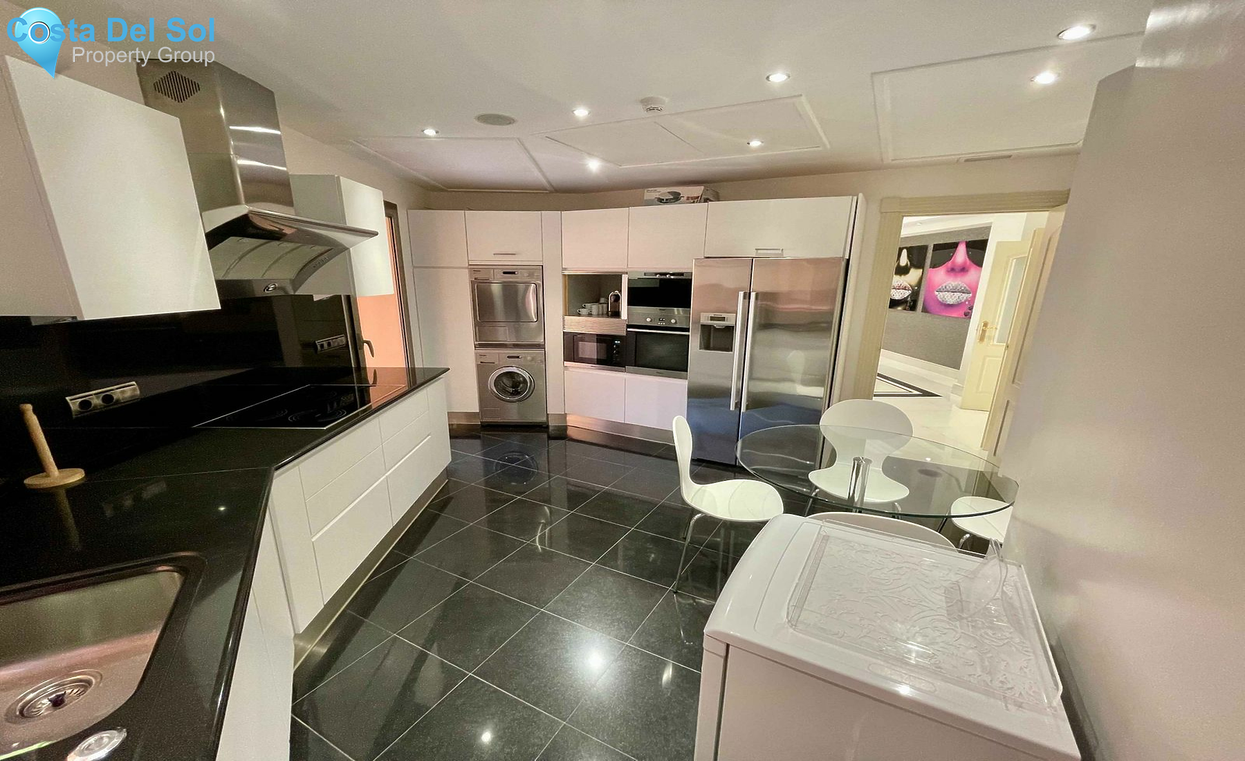 Middle Floor Apartment in Puerto Banús-1138754