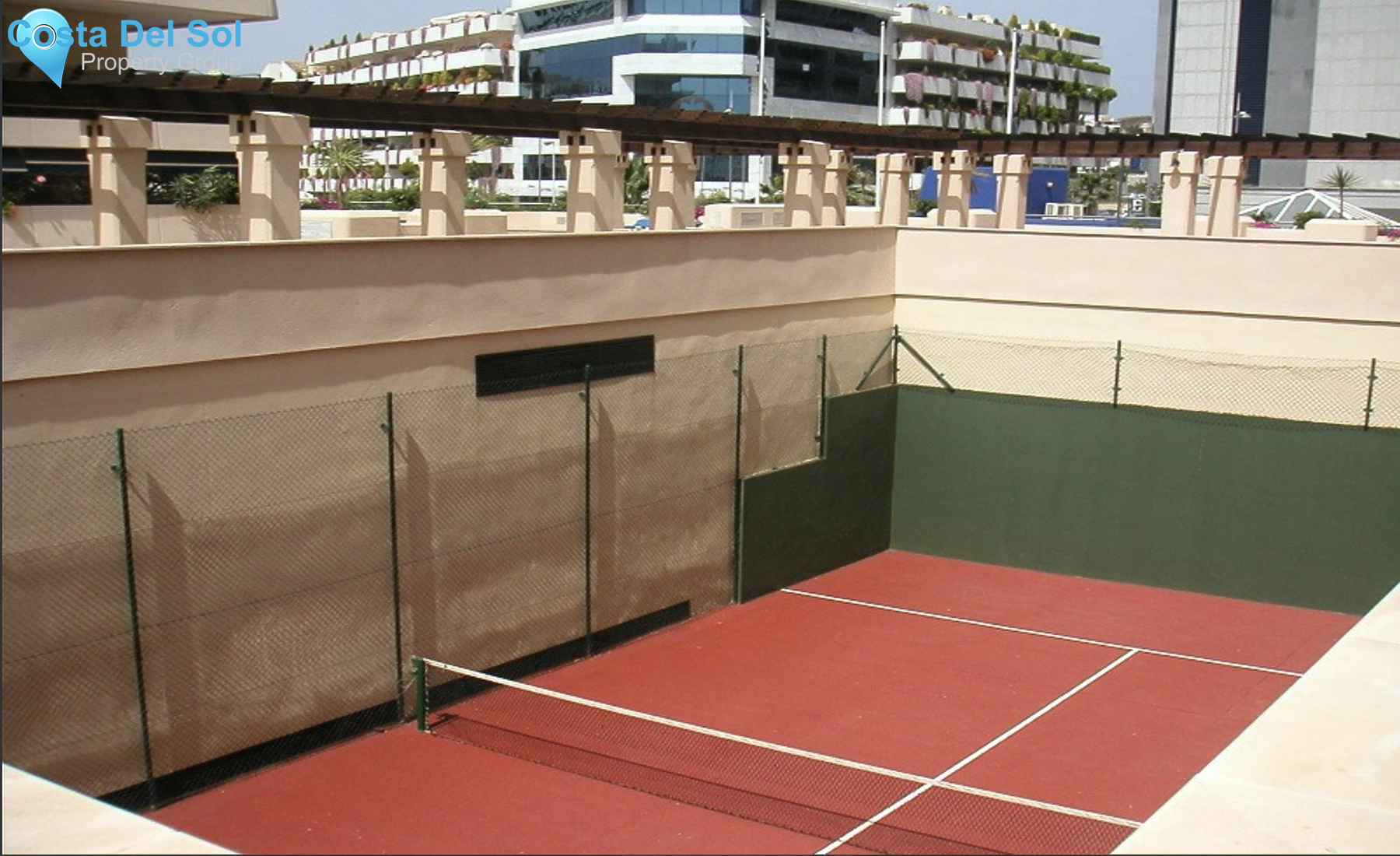 Middle Floor Apartment in Puerto Banús-1145329
