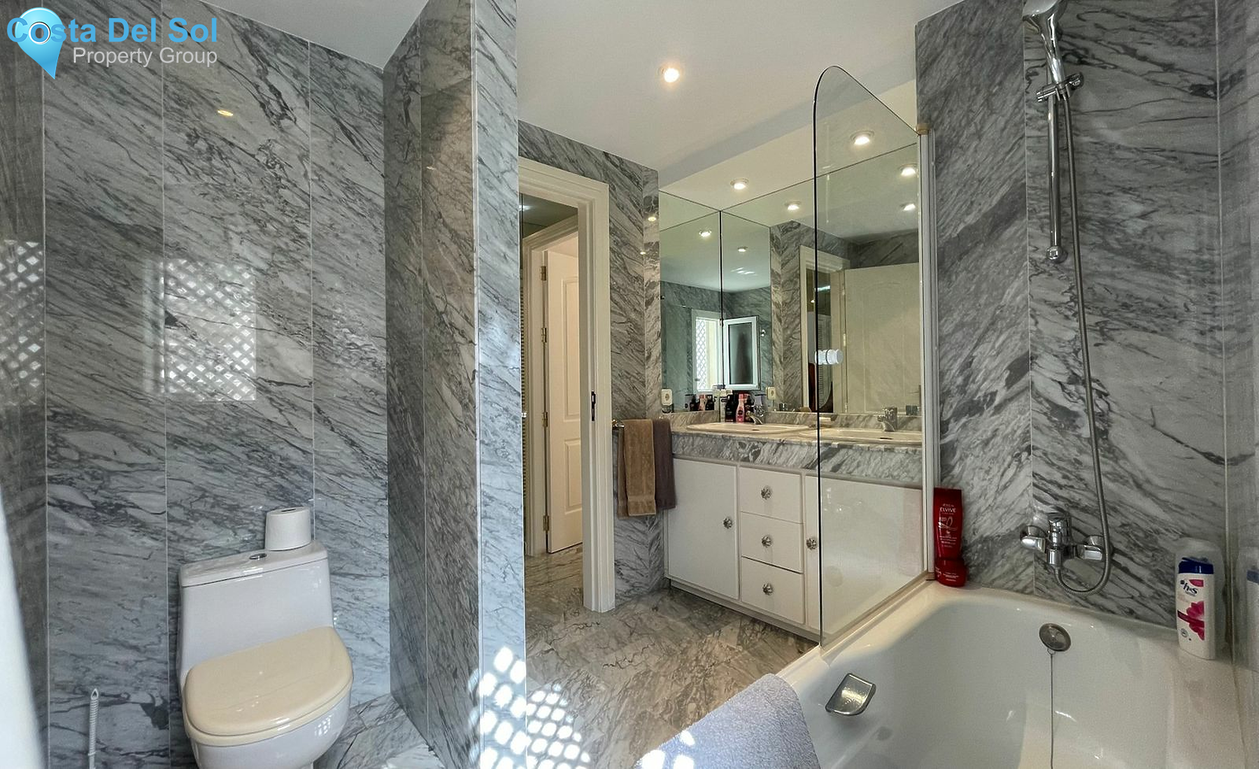 Middle Floor Apartment in Puerto Banús-1163592