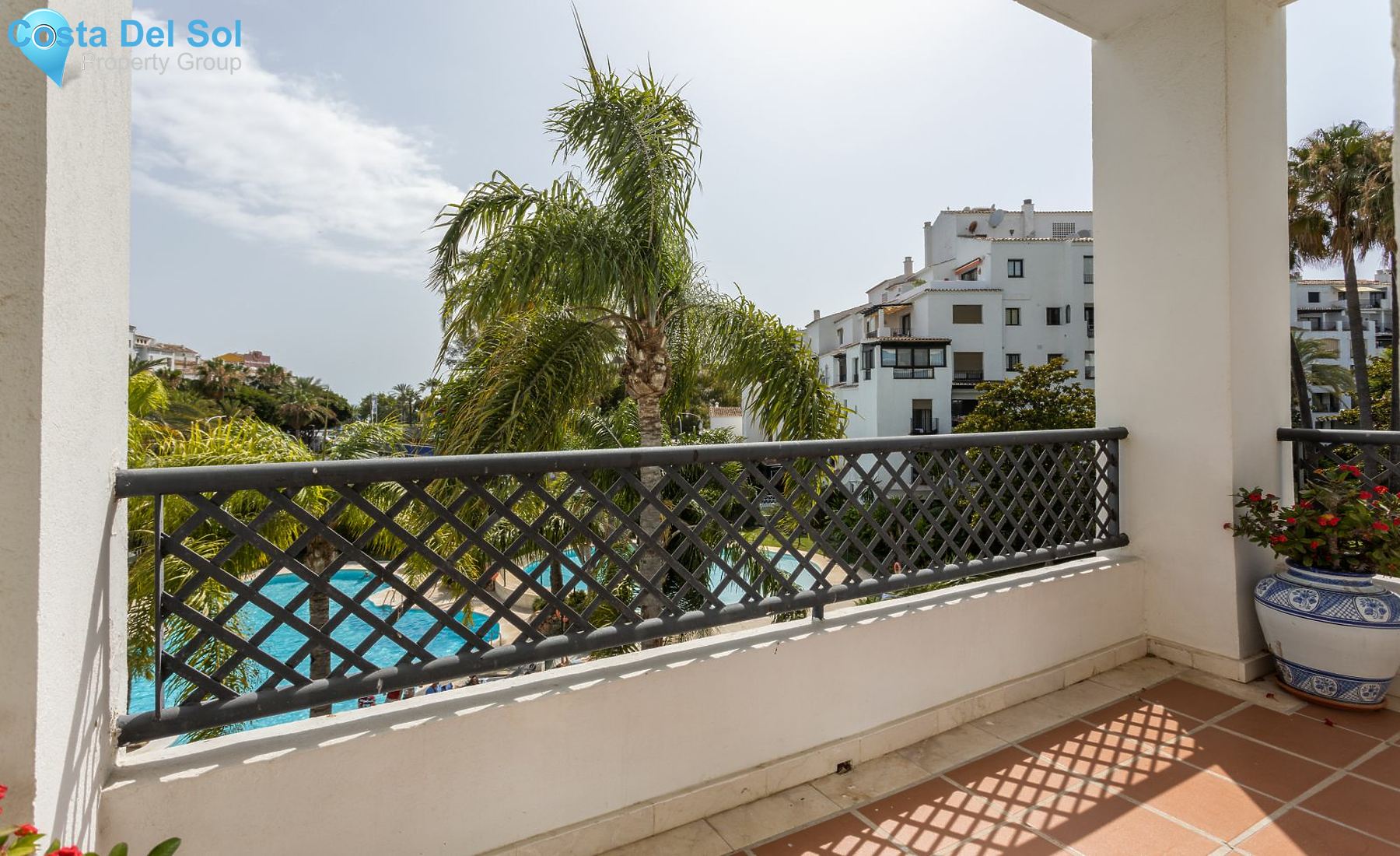 Middle Floor Apartment in Puerto Banús-1173662