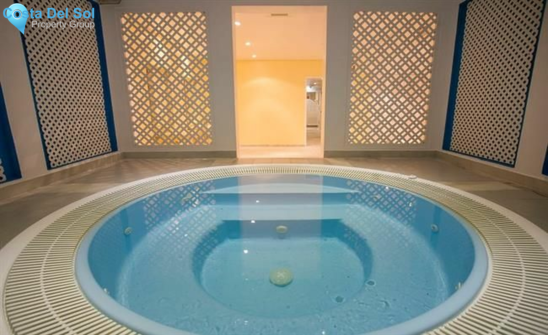 Middle Floor Apartment in Puerto Banús-1197235