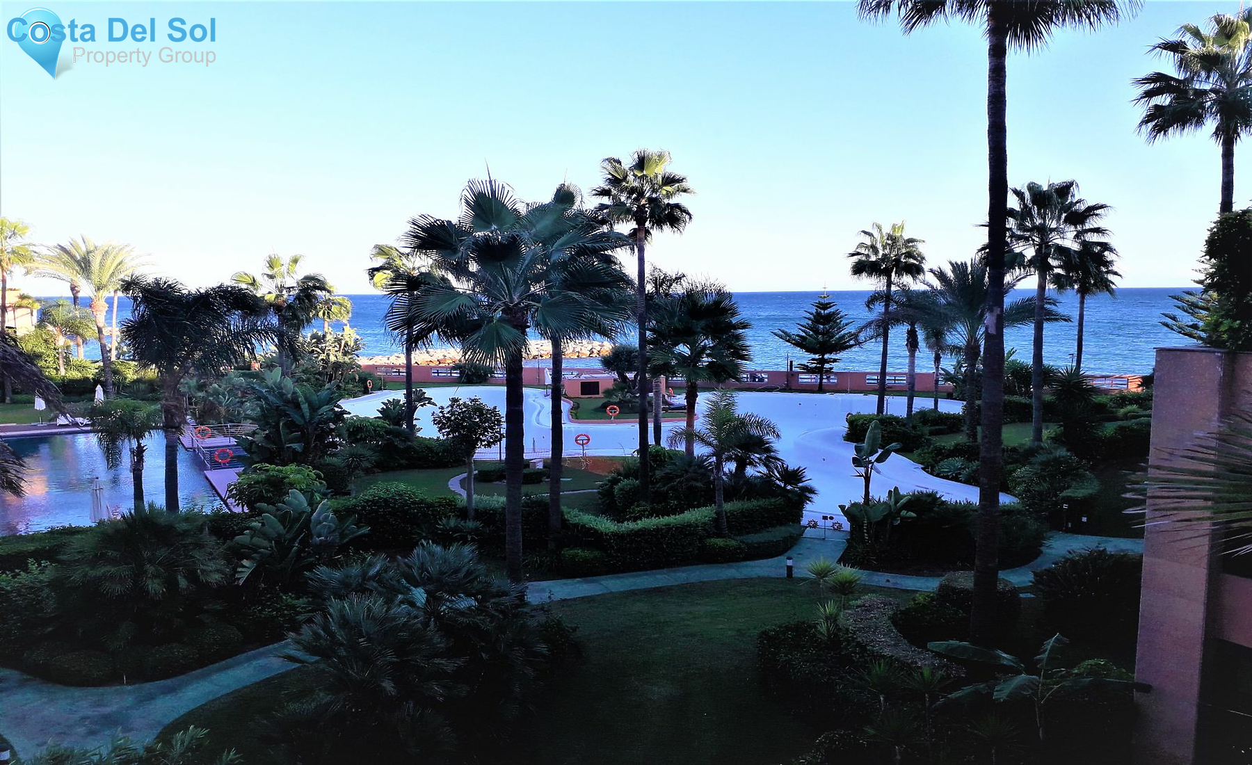 Middle Floor Apartment in Puerto Banús