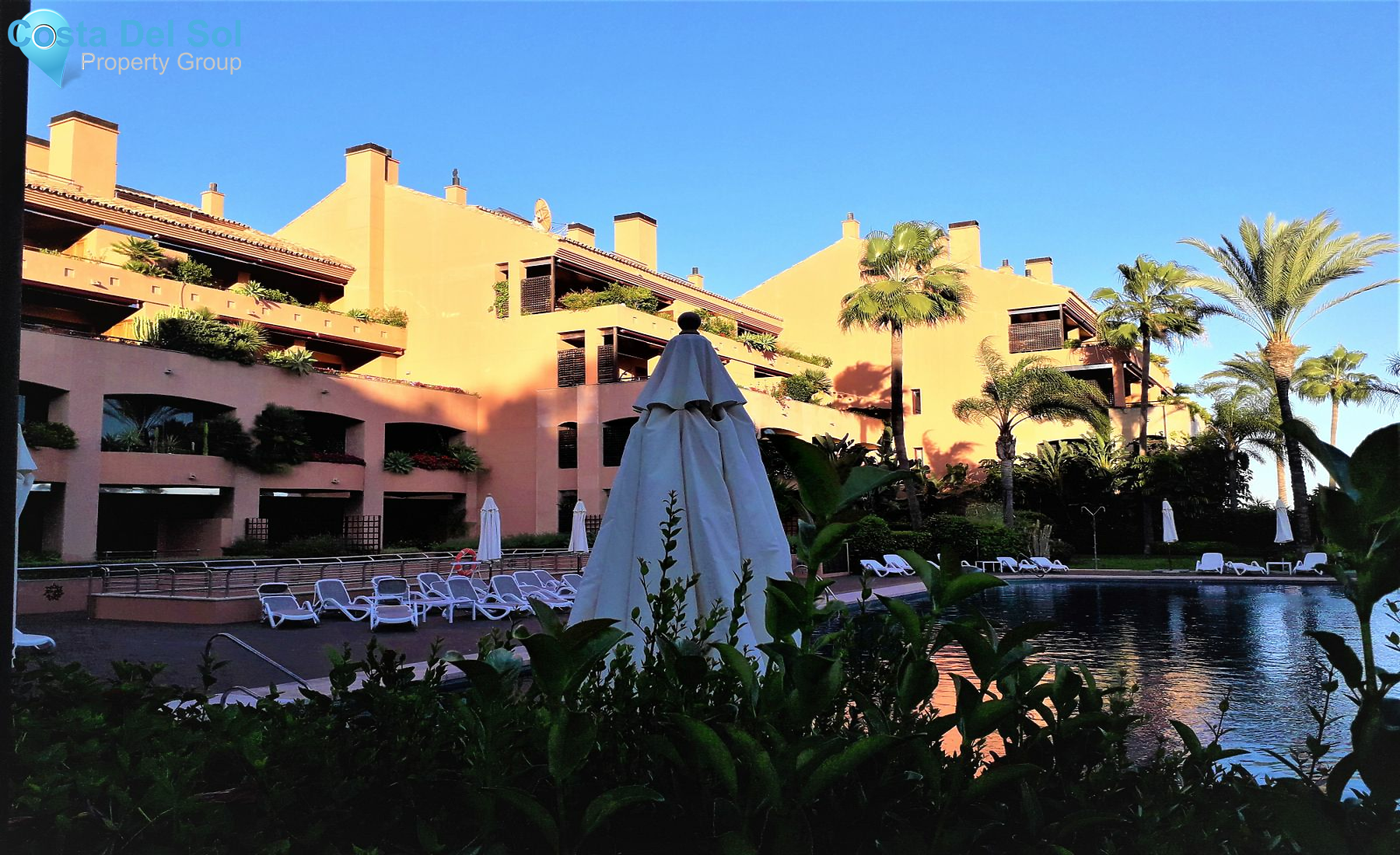 Middle Floor Apartment in Puerto Banús-1201906