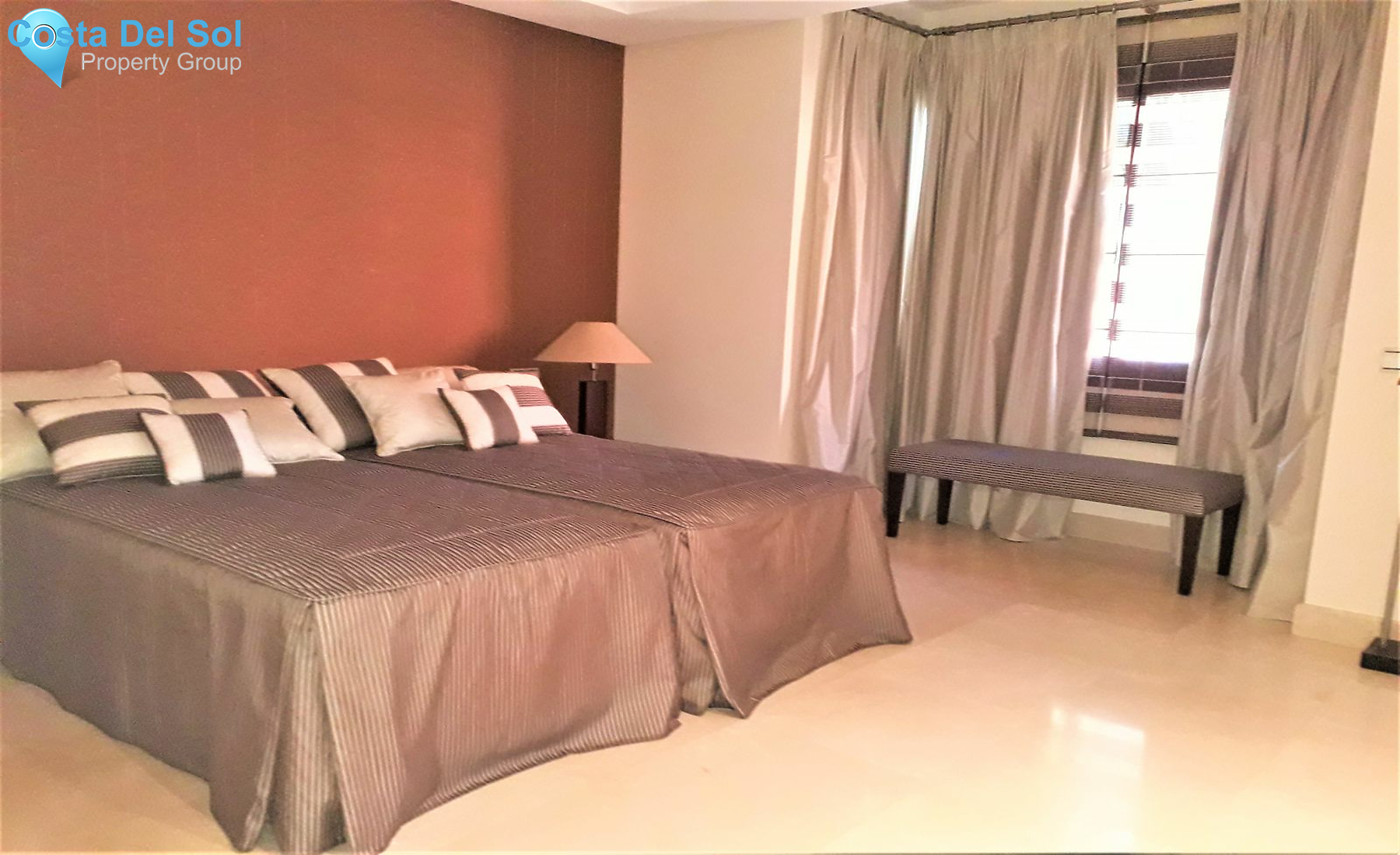 Middle Floor Apartment in Puerto Banús-1201915