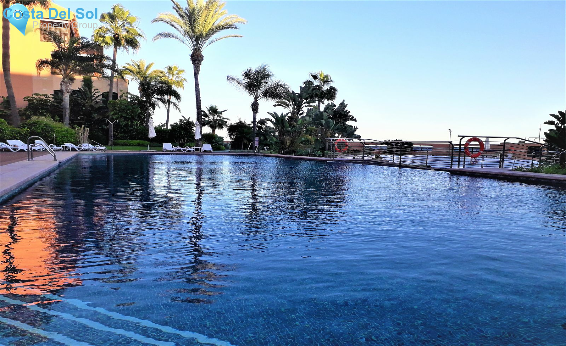 Middle Floor Apartment in Puerto Banús-1201921