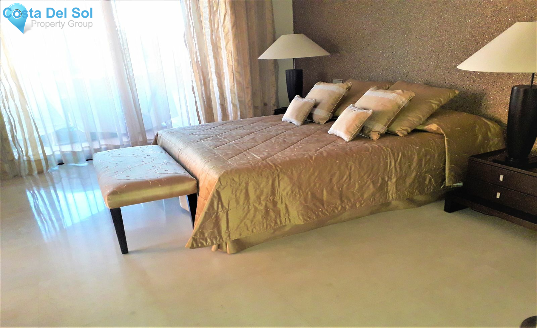 Middle Floor Apartment in Puerto Banús-1201911