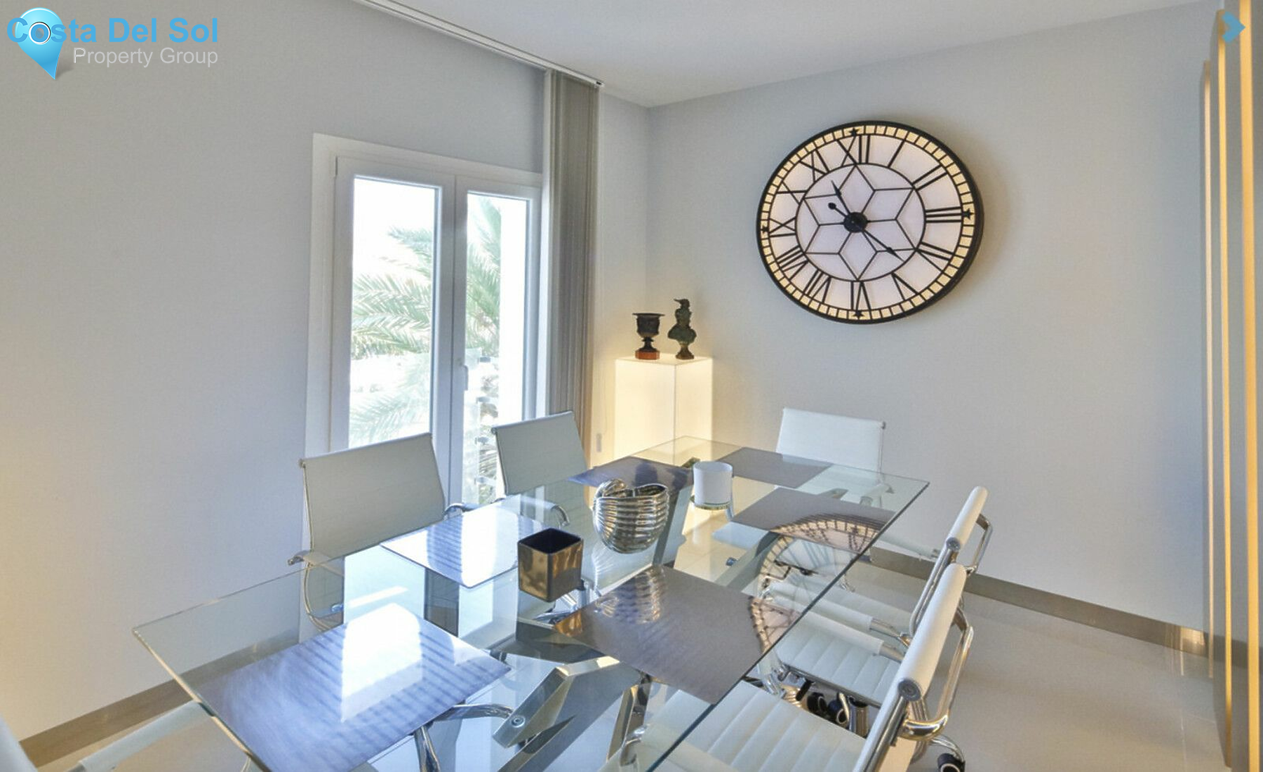 Middle Floor Apartment in Puerto Banús-1205090