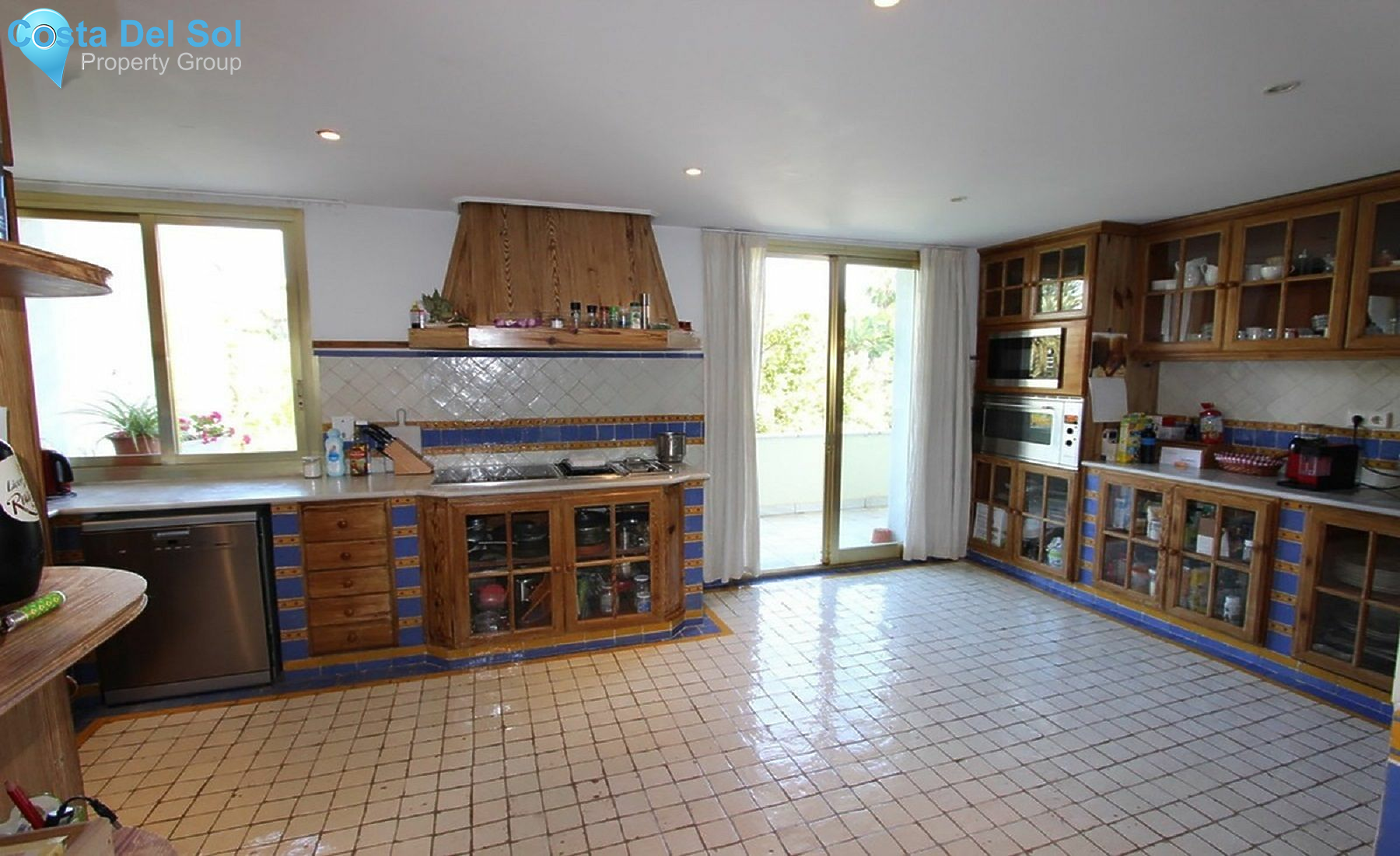 Middle Floor Apartment in Puerto Banús-1211046