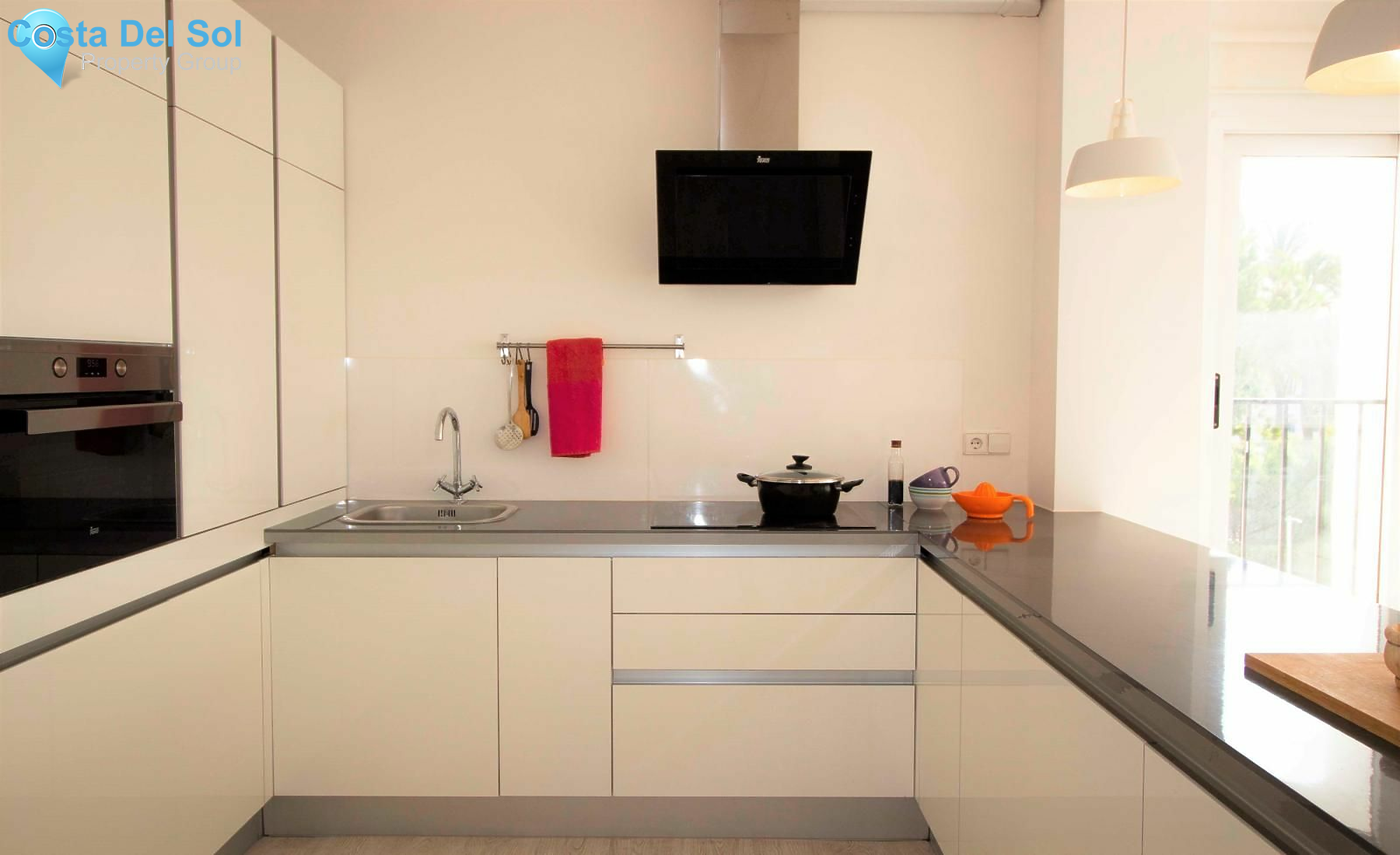 Middle Floor Apartment in Puerto Banús-1386526