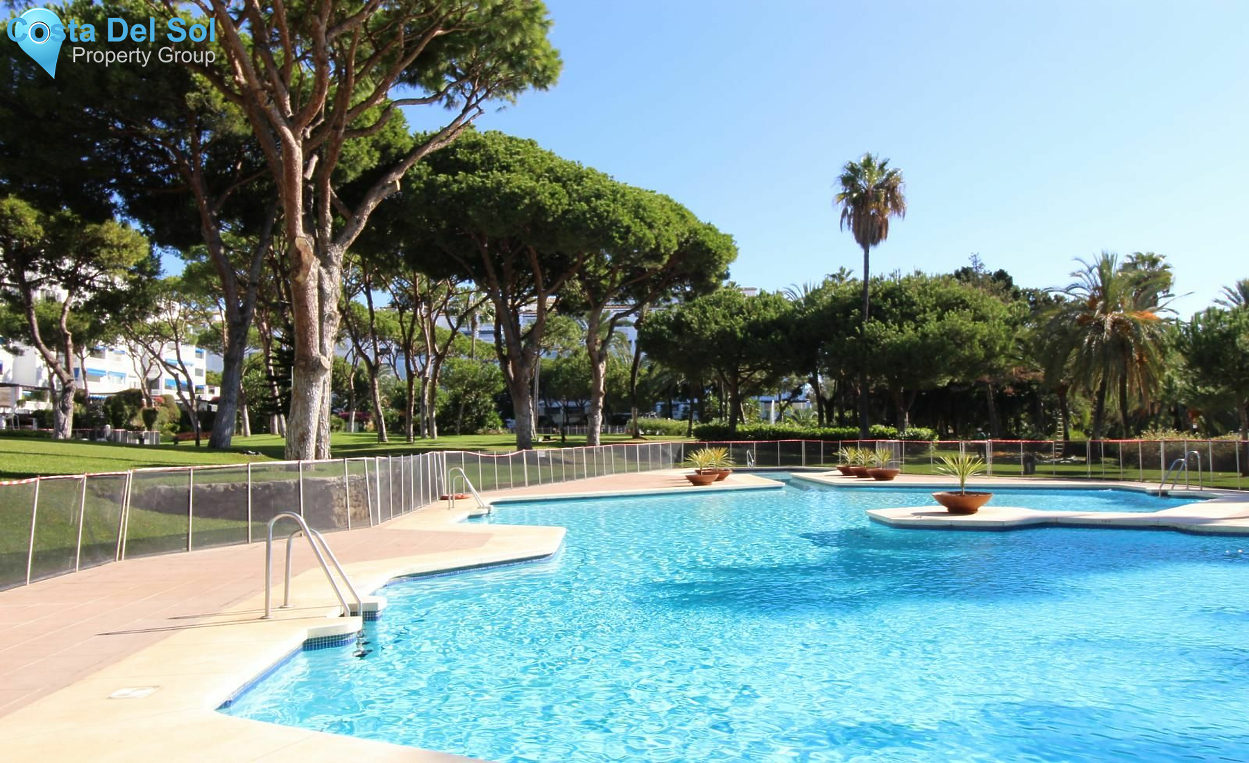 Middle Floor Apartment in Puerto Banús-1386511