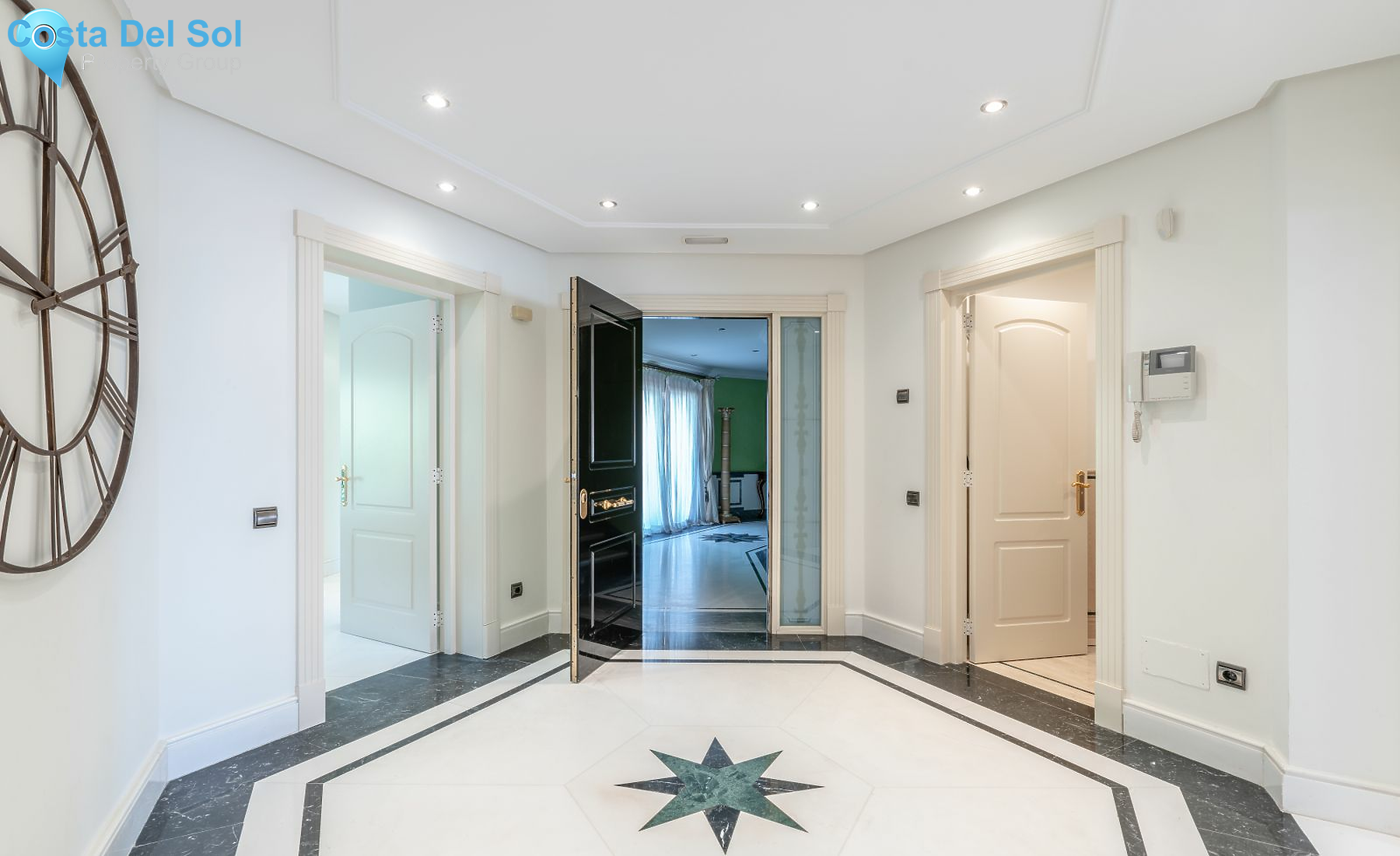 Middle Floor Apartment in Puerto Banús-1422858