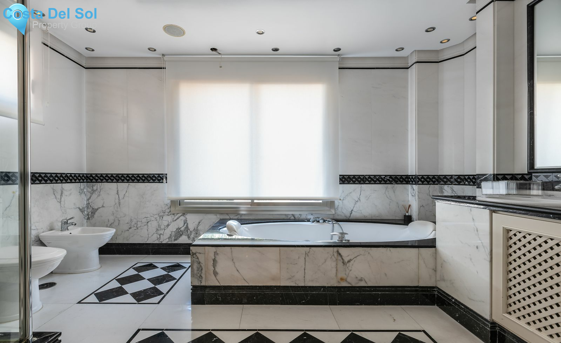 Middle Floor Apartment in Puerto Banús-1422872