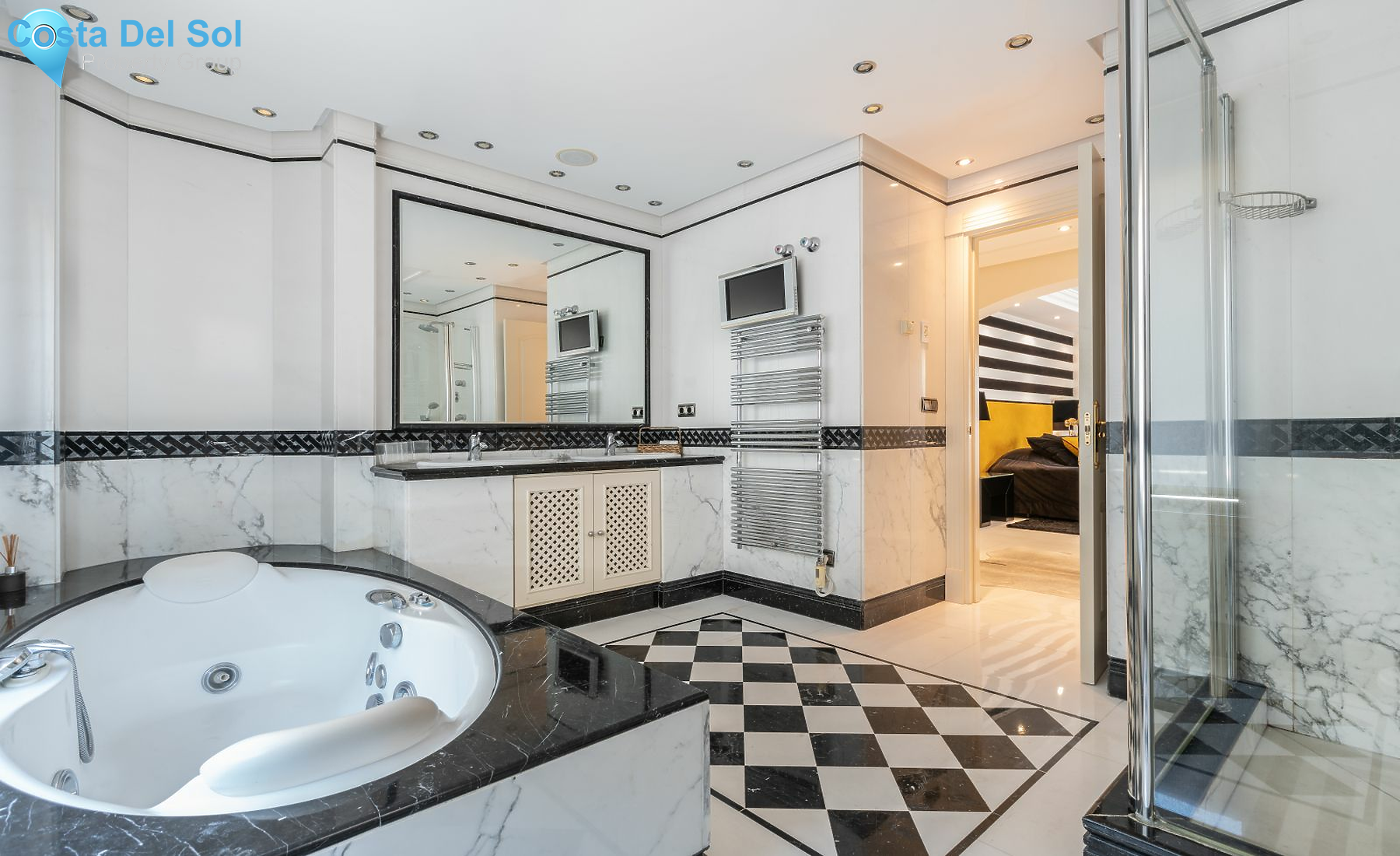 Middle Floor Apartment in Puerto Banús-1422873