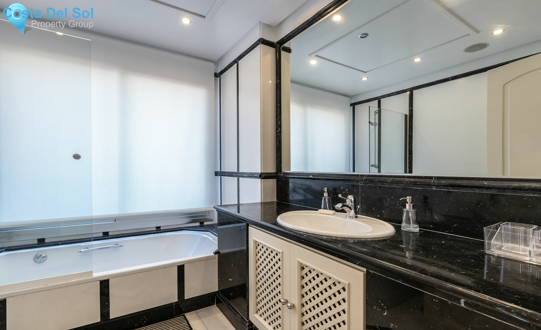 Middle Floor Apartment in Puerto Banús-1422875