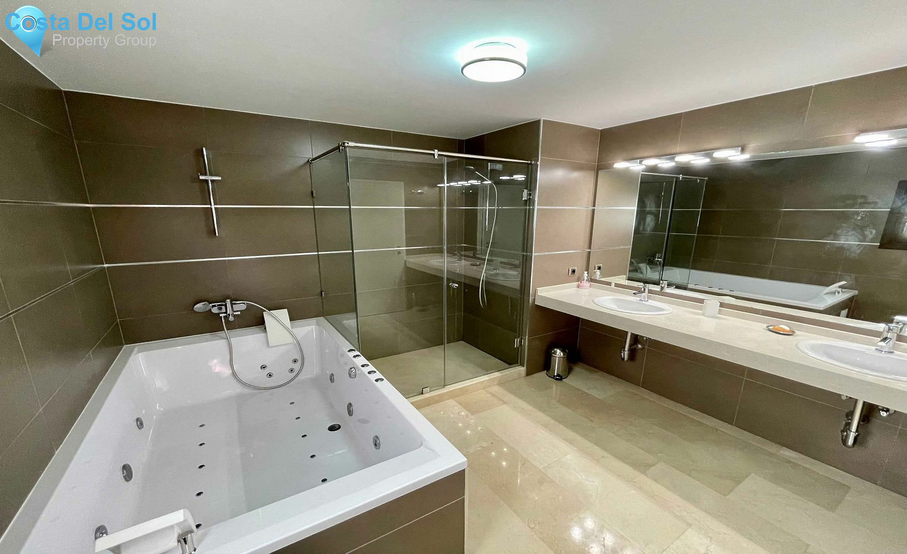 Middle Floor Apartment in Puerto Banús-1445020