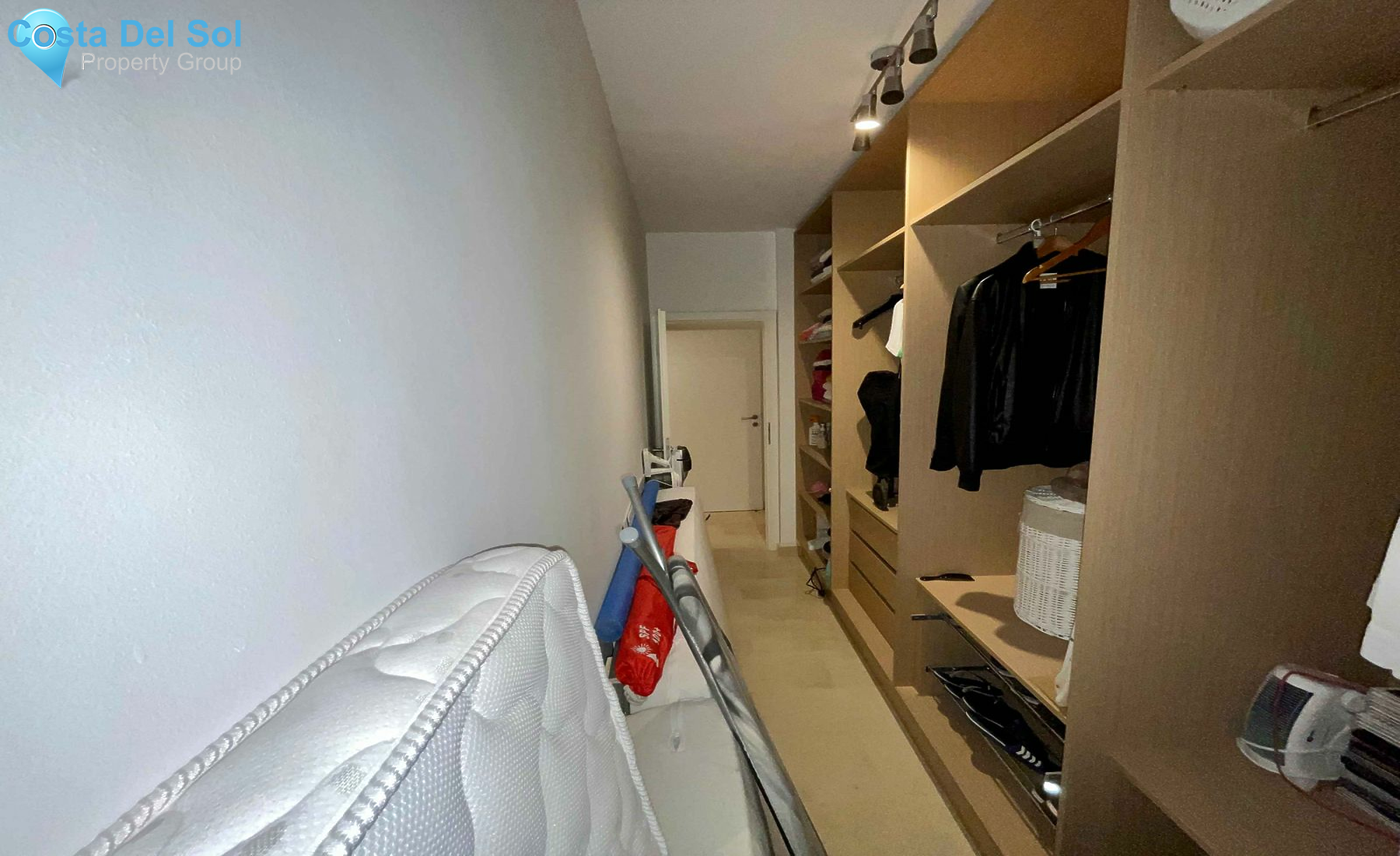 Middle Floor Apartment in Puerto Banús-1445028
