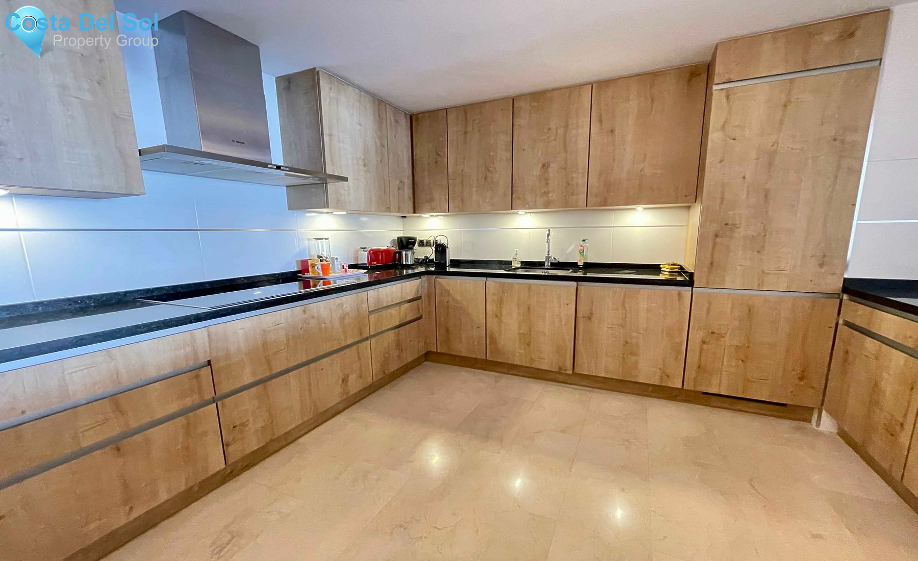 Middle Floor Apartment in Puerto Banús-1445015