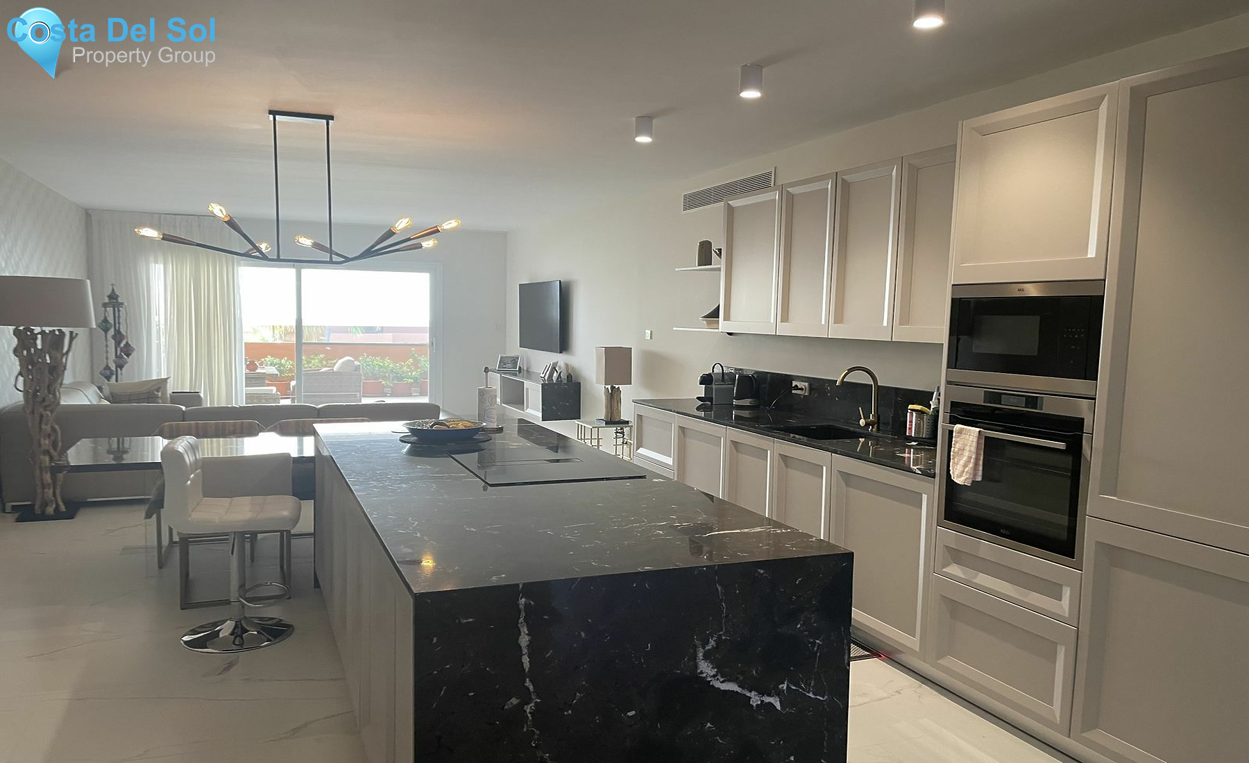 Middle Floor Apartment in Puerto Banús-1445514
