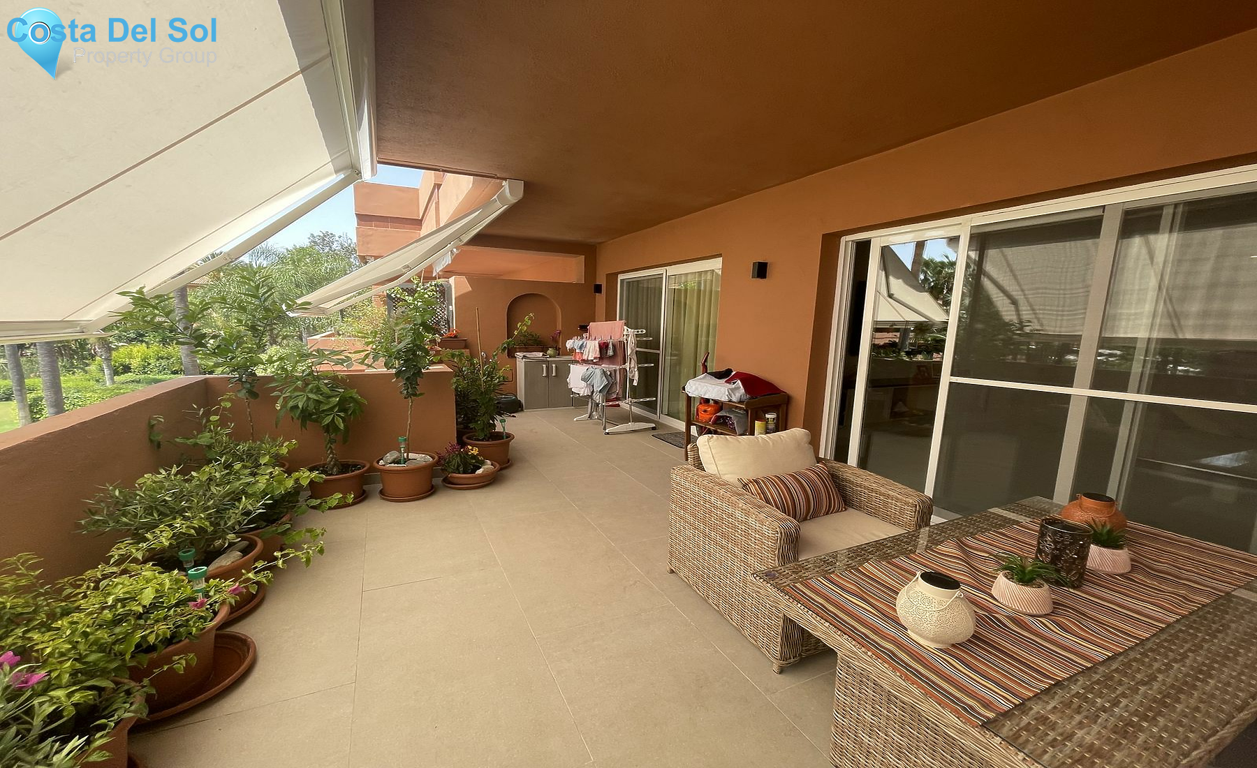 Middle Floor Apartment in Puerto Banús-1445524