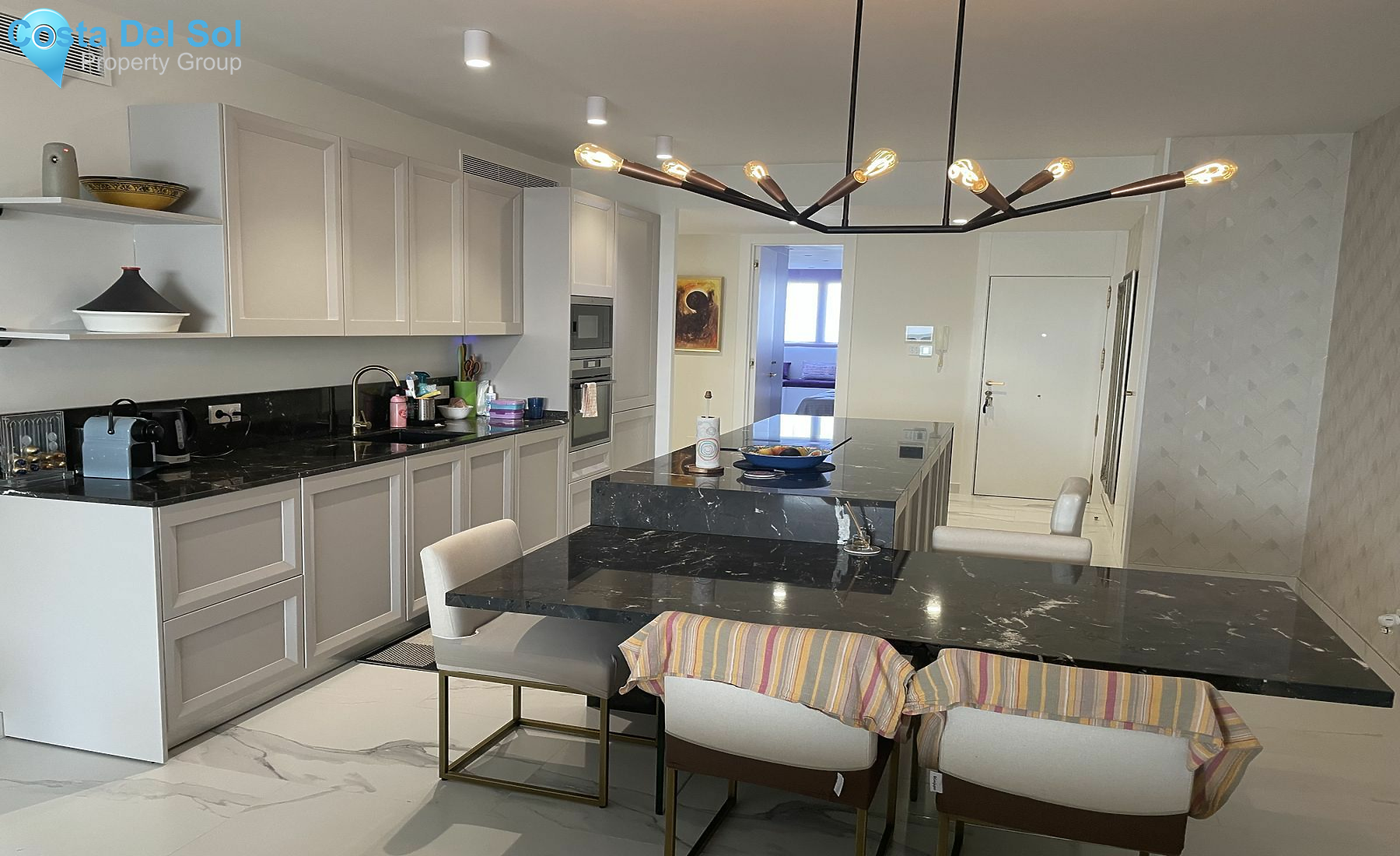 Middle Floor Apartment in Puerto Banús-1445515