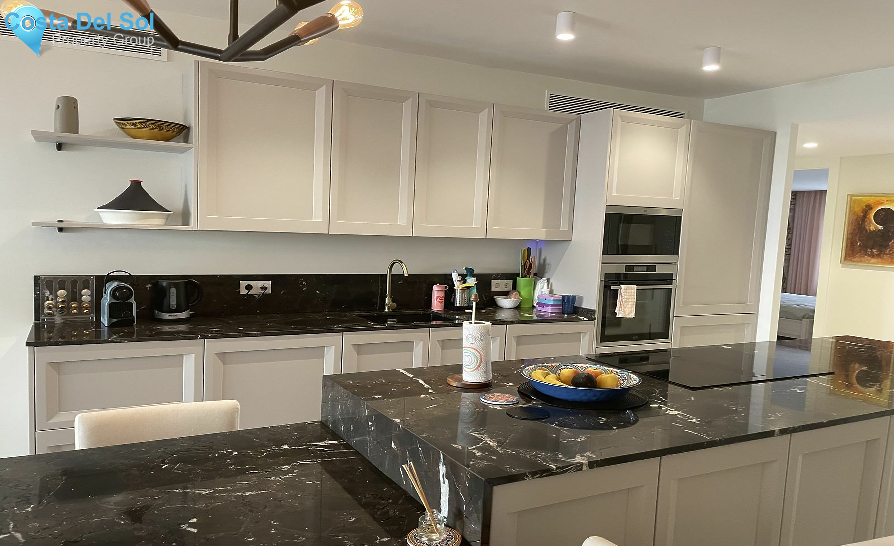 Middle Floor Apartment in Puerto Banús-1445516