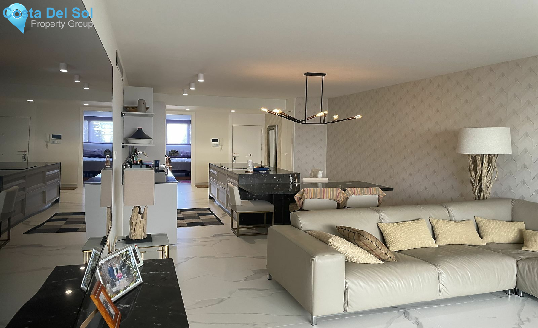 Middle Floor Apartment in Puerto Banús-1445517