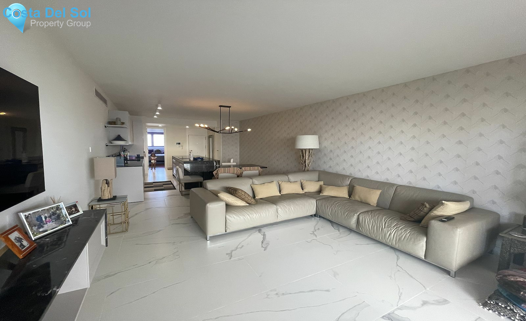 Middle Floor Apartment in Puerto Banús-1445518