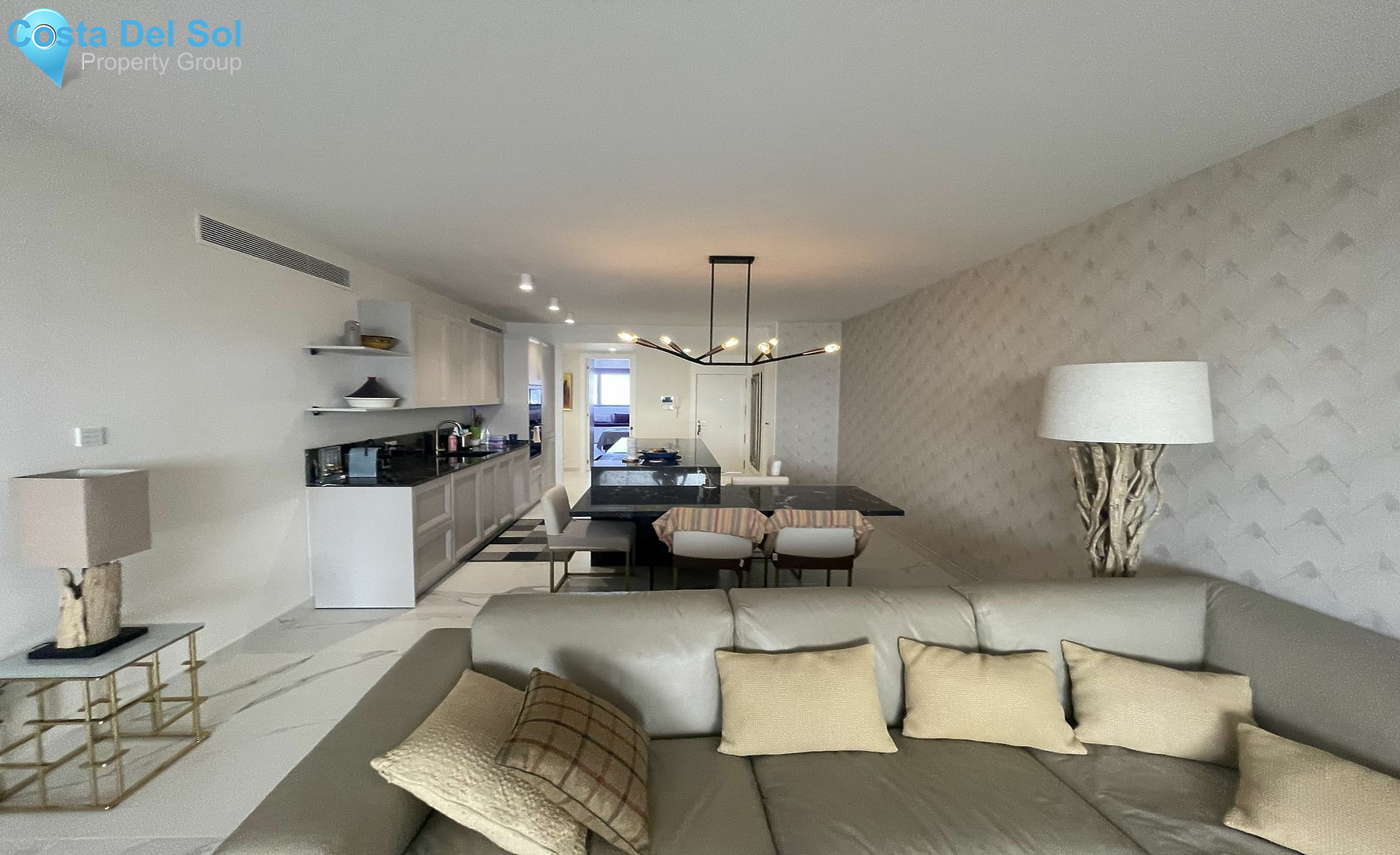 Middle Floor Apartment in Puerto Banús-1445519