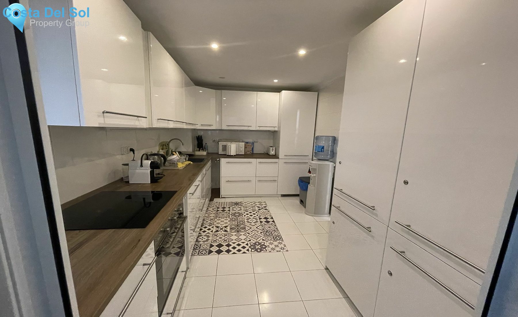 Middle Floor Apartment in Puerto Banús-1449230