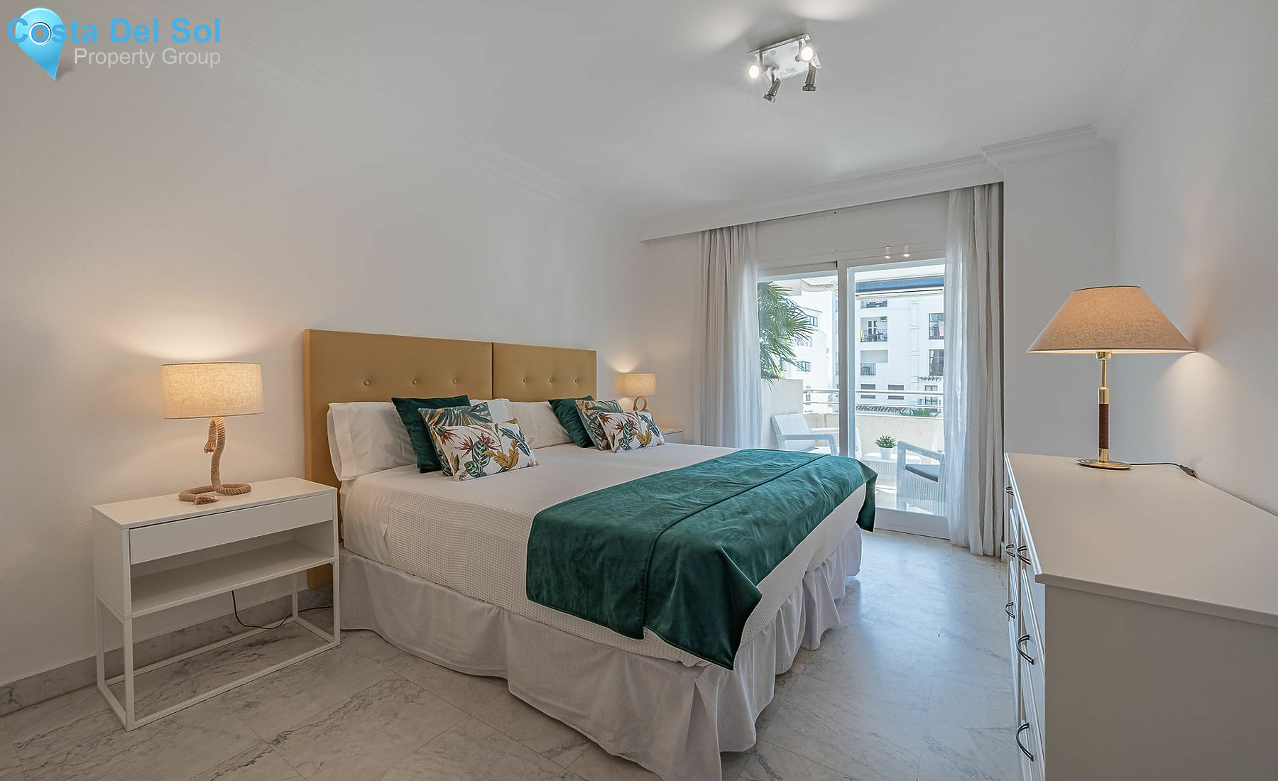 Middle Floor Apartment in Puerto Banús-1464275