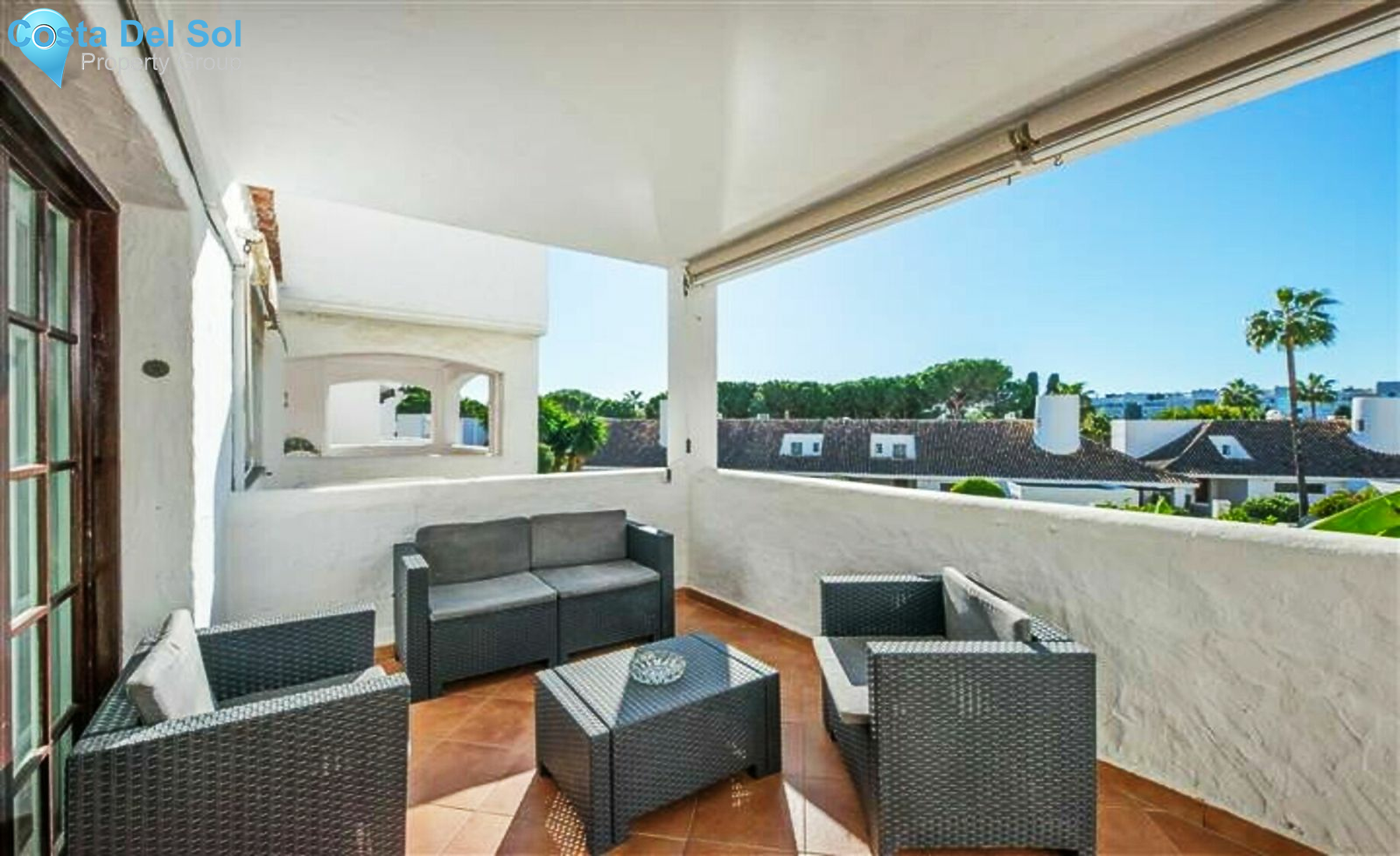 Middle Floor Apartment in Puerto Banús-1468738
