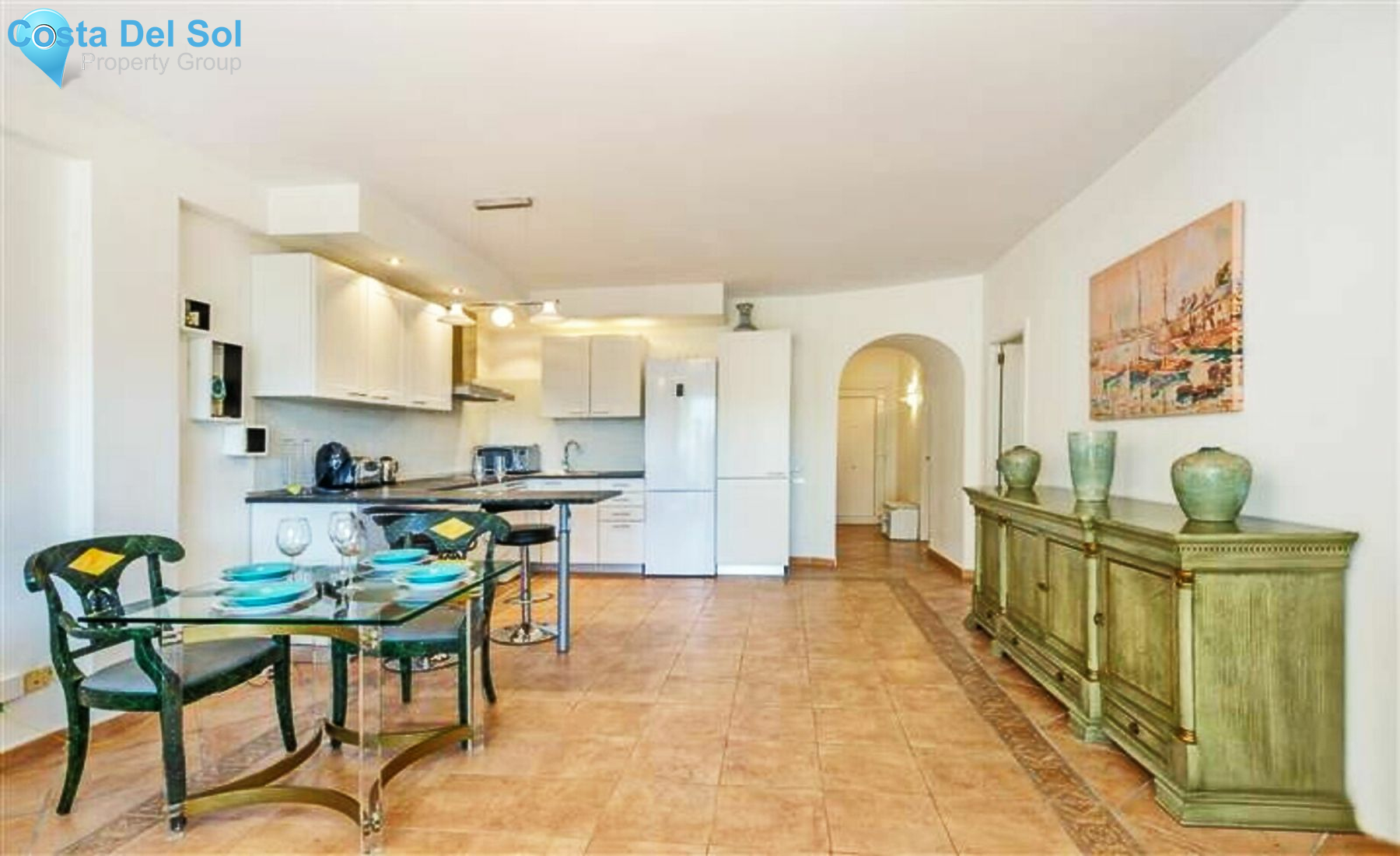 Middle Floor Apartment in Puerto Banús-1468739