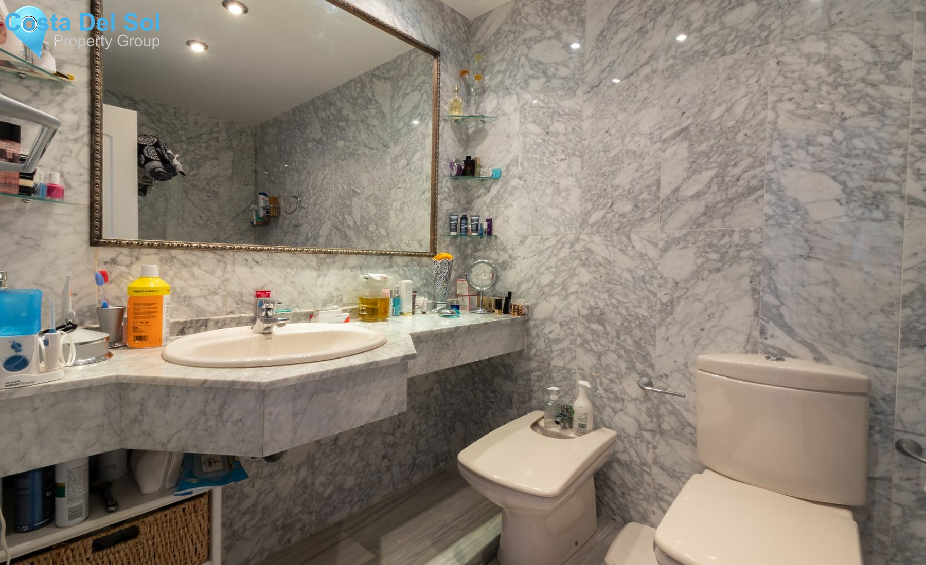 Middle Floor Apartment in Puerto Banús-1470984