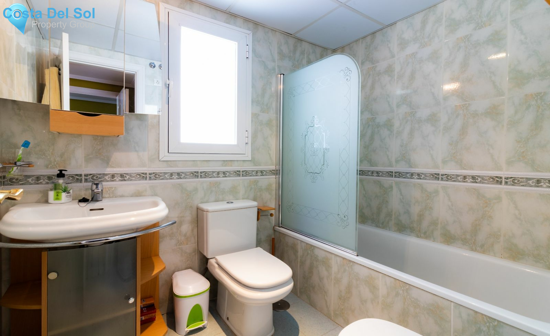 Middle Floor Apartment in Puerto Banús-1470985