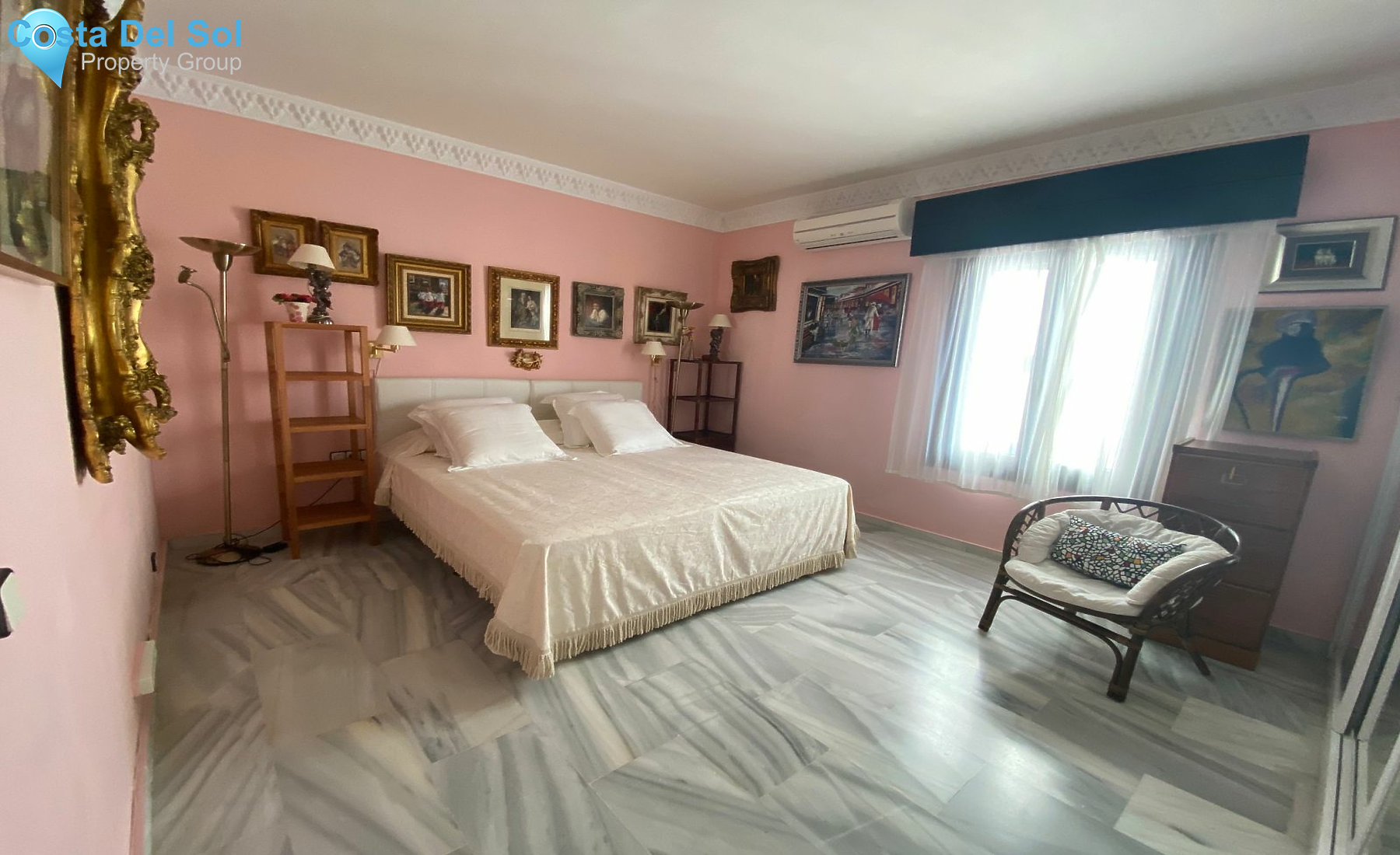 Middle Floor Apartment in Puerto Banús-1480037
