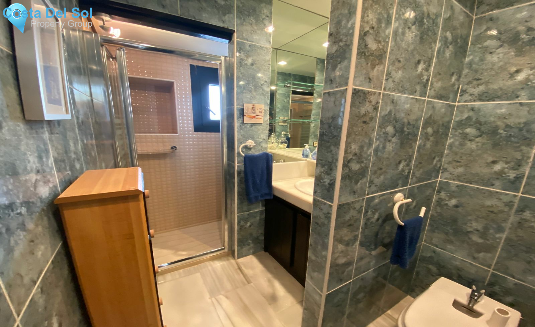 Middle Floor Apartment in Puerto Banús-1480042