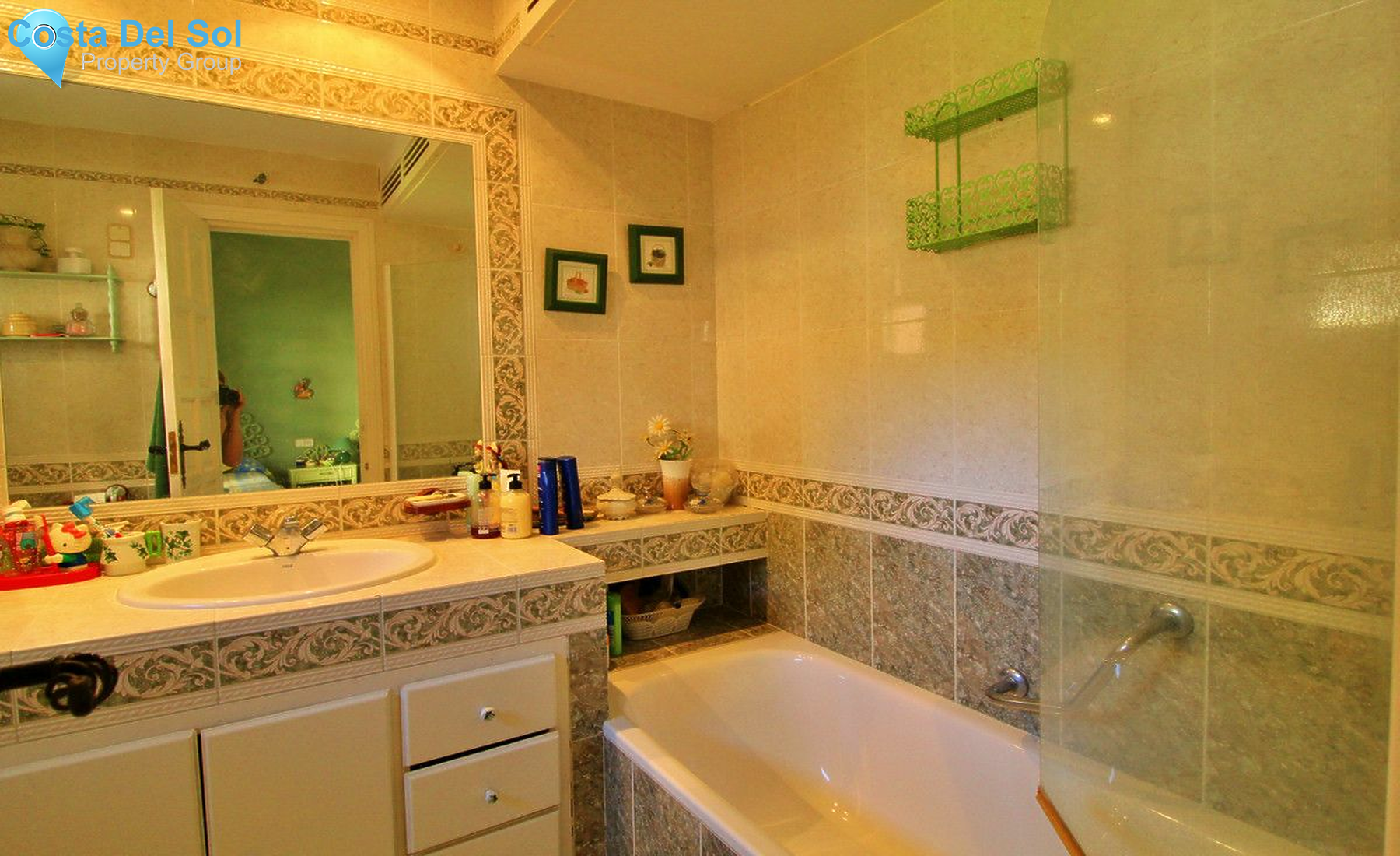 Middle Floor Apartment in Puerto Banús-1487665
