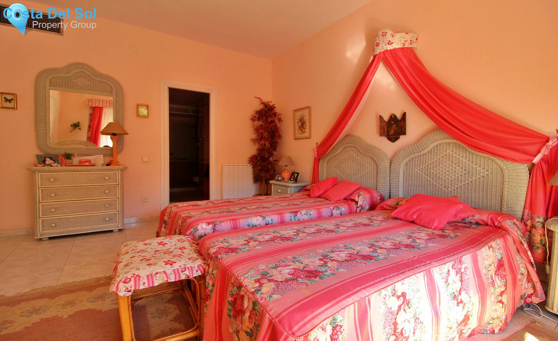 Middle Floor Apartment in Puerto Banús-1487658