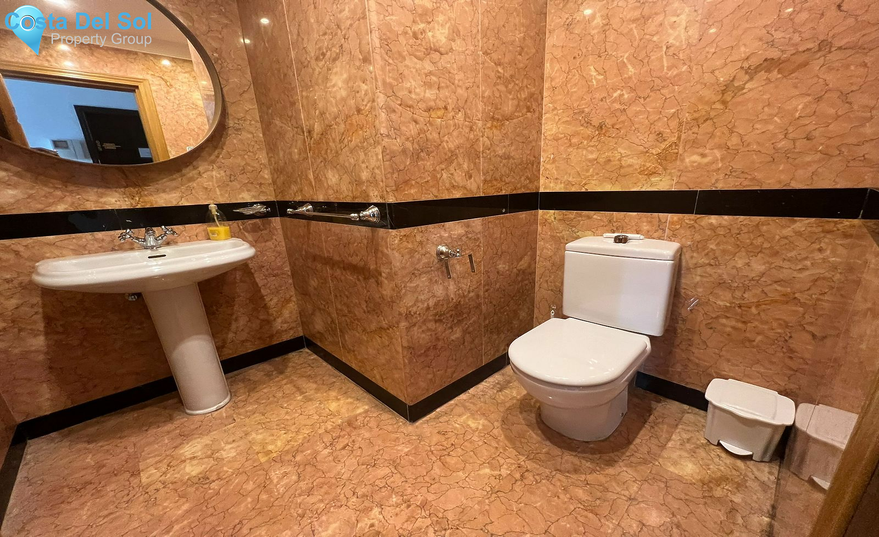 Middle Floor Apartment in Puerto Banús-1496682