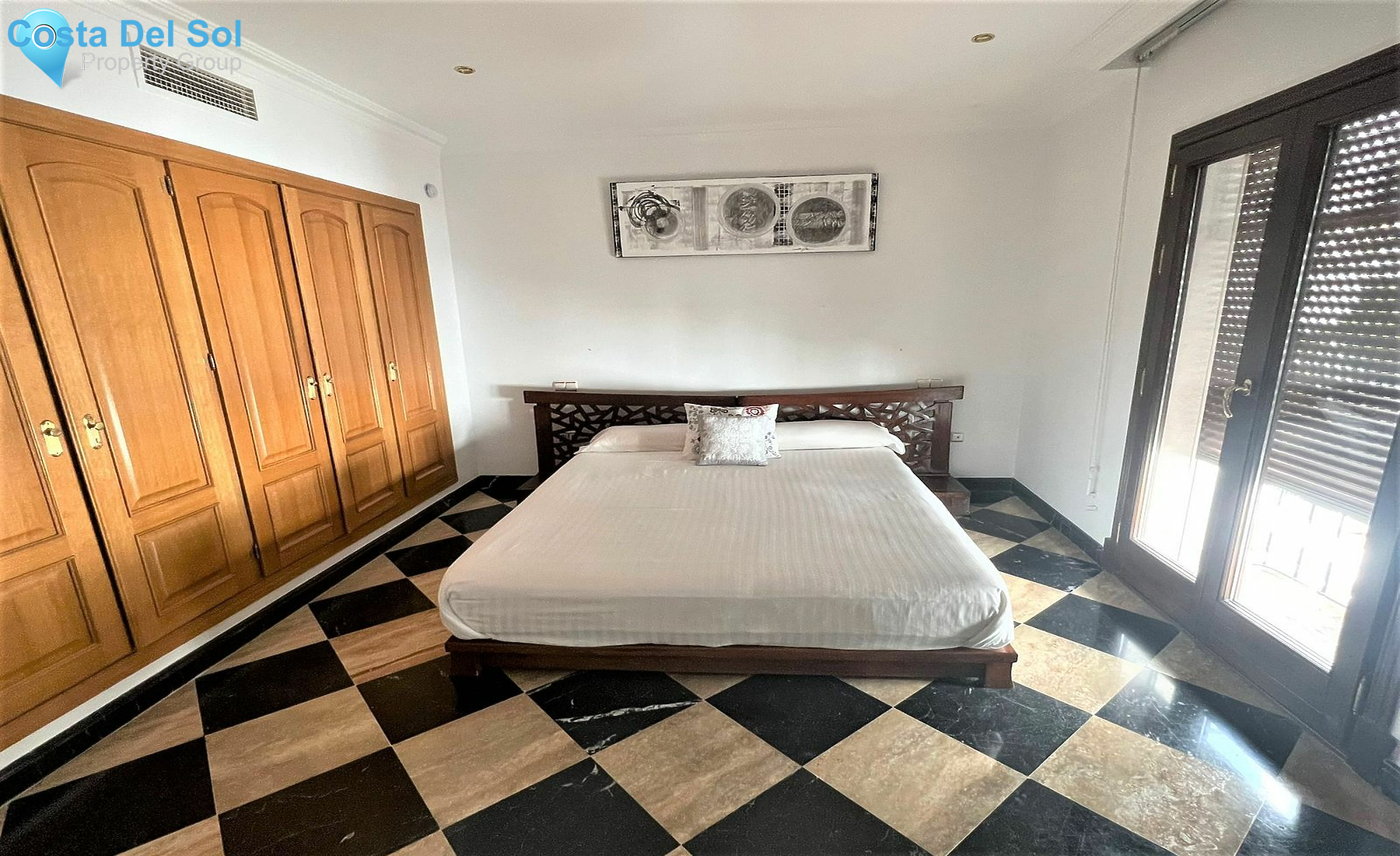 Middle Floor Apartment in Puerto Banús-1496683