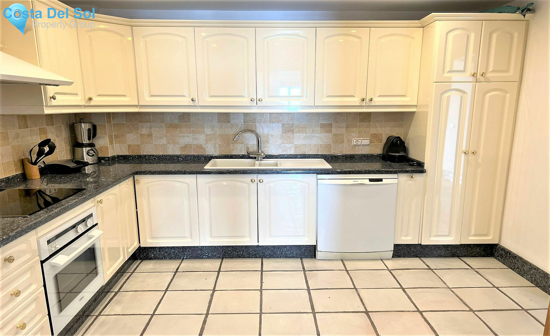 Middle Floor Apartment in Puerto Banús-1496669