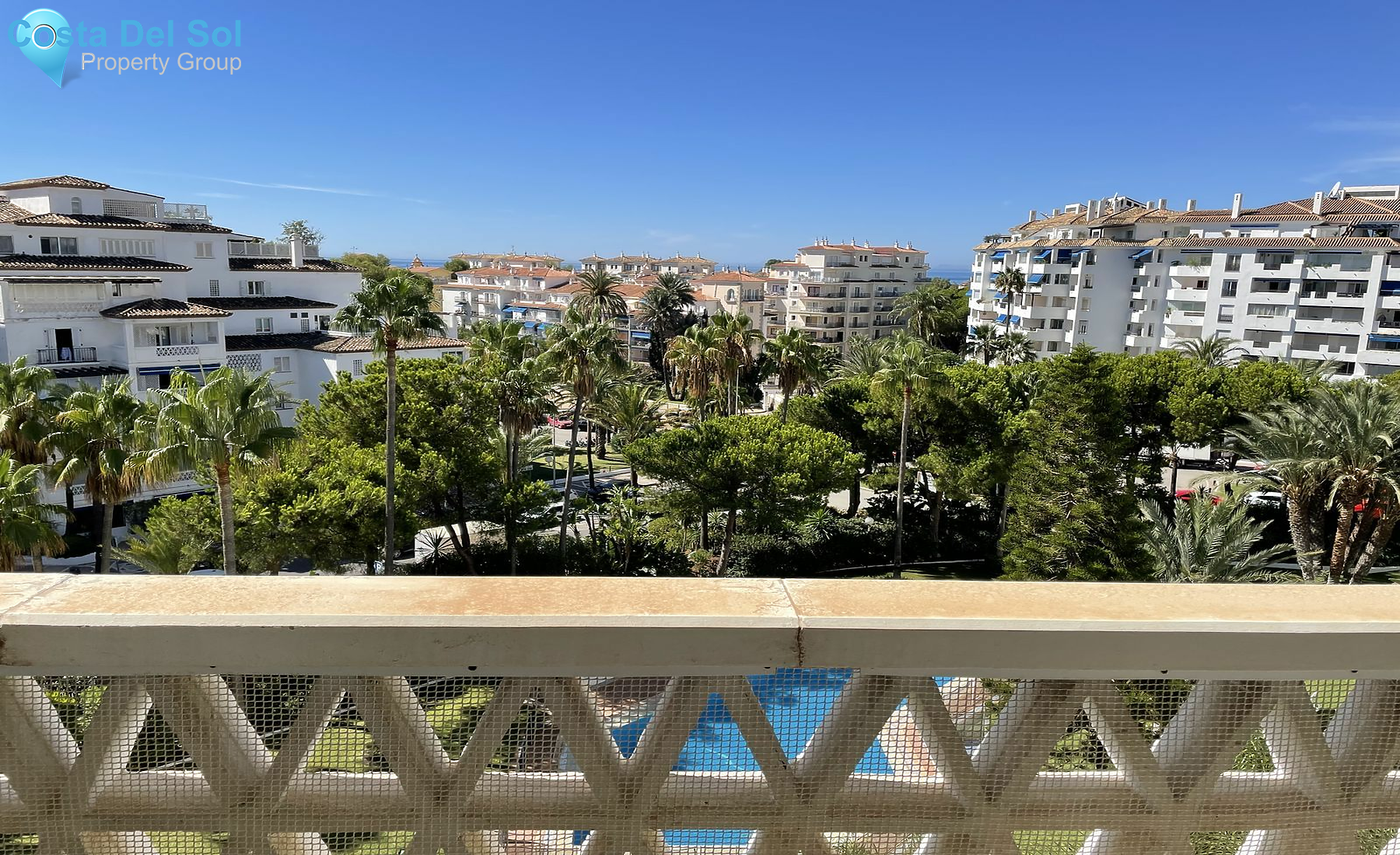 Middle Floor Apartment in Puerto Banús-1517872