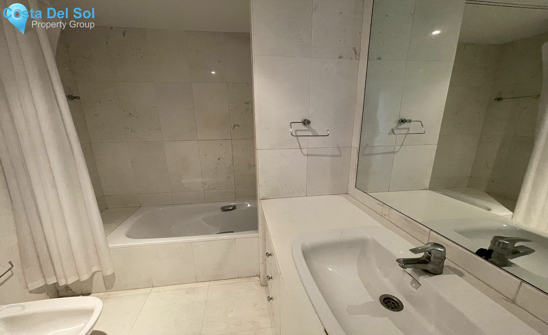 Middle Floor Apartment in Puerto Banús-1517881