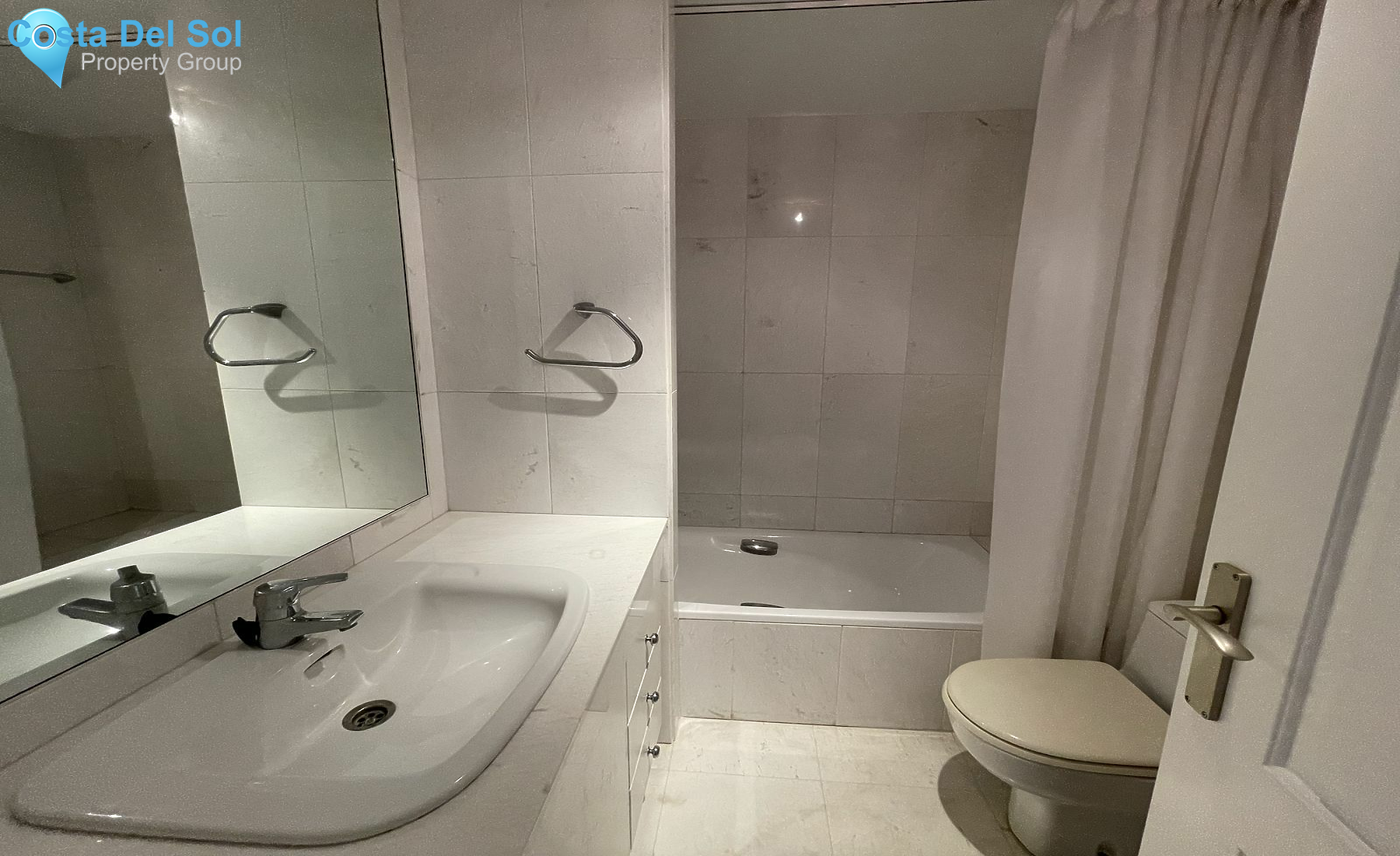 Middle Floor Apartment in Puerto Banús-1517886