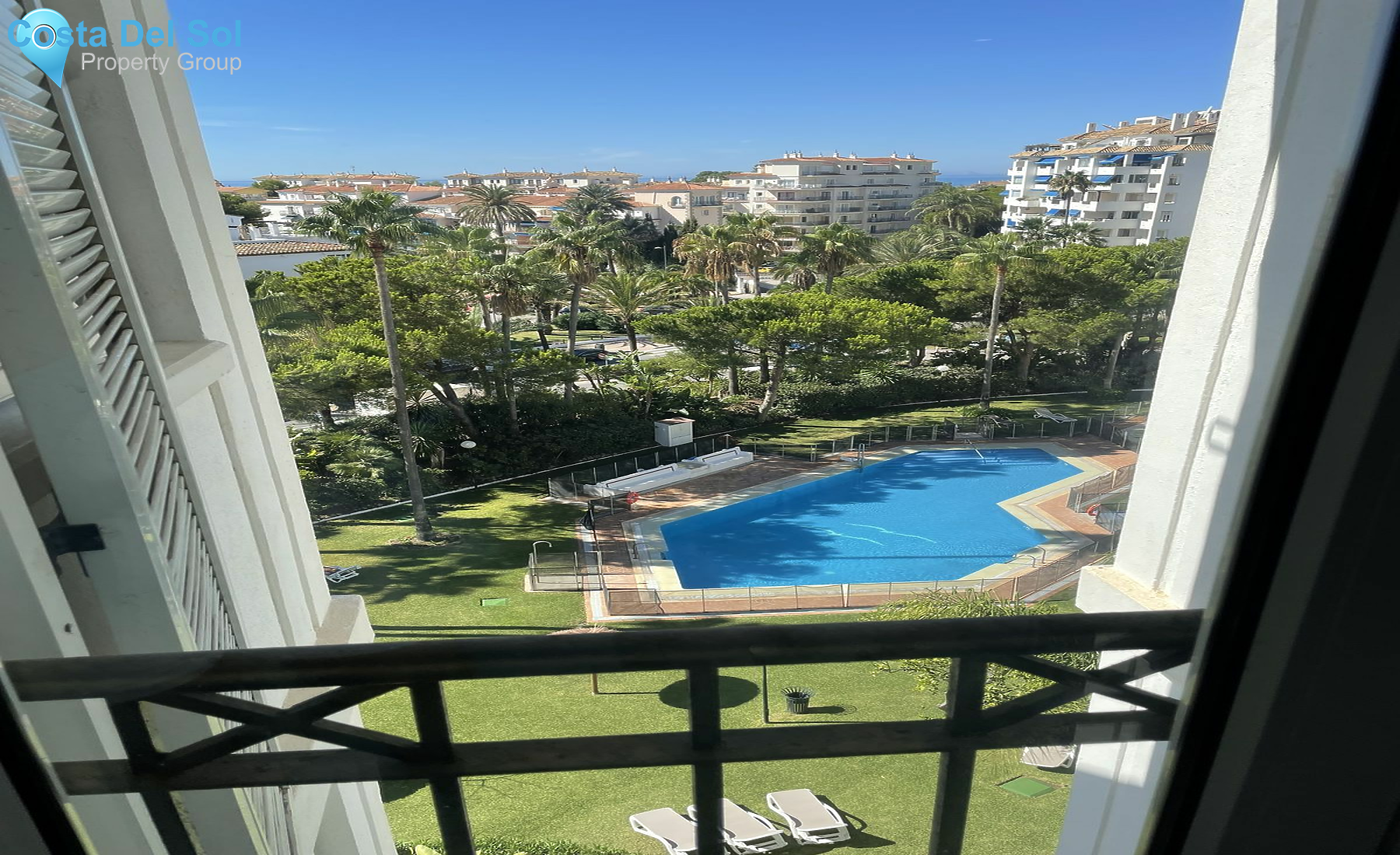 Middle Floor Apartment in Puerto Banús-1517888