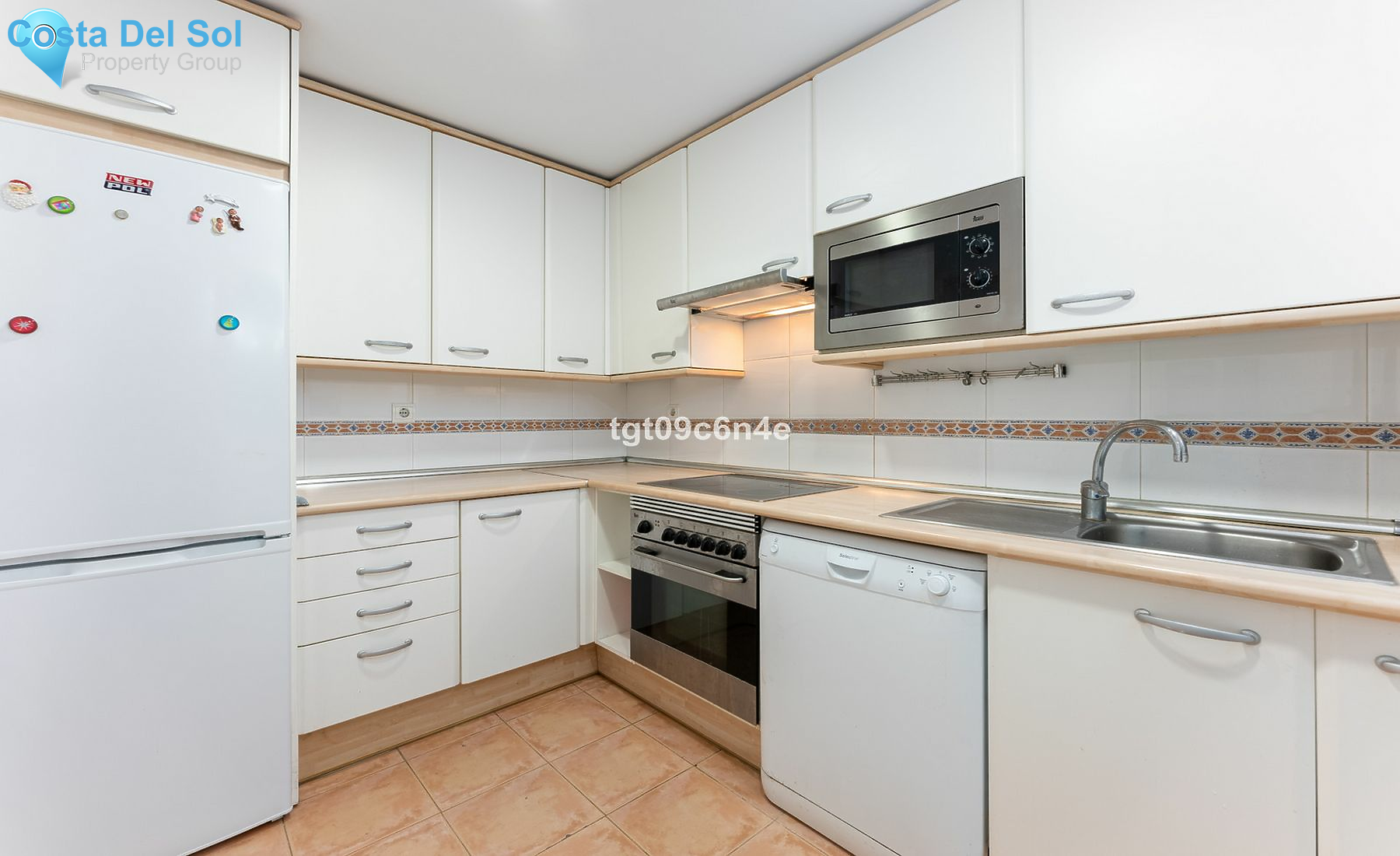 Middle Floor Apartment in Puerto Banús-1550903